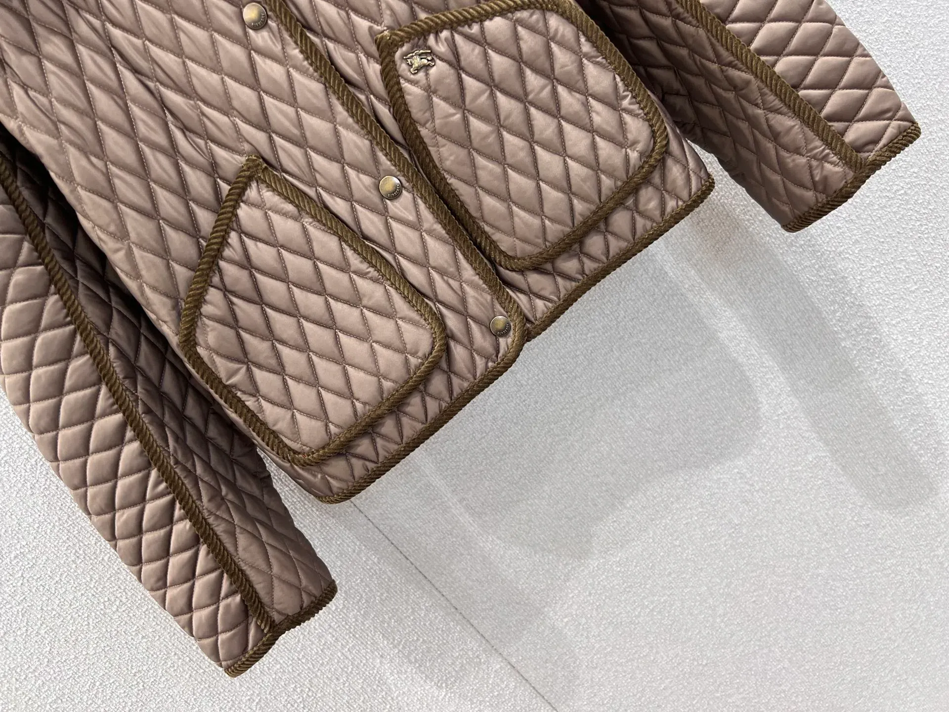 Куртки И Пуховики Женские Burberry 810555