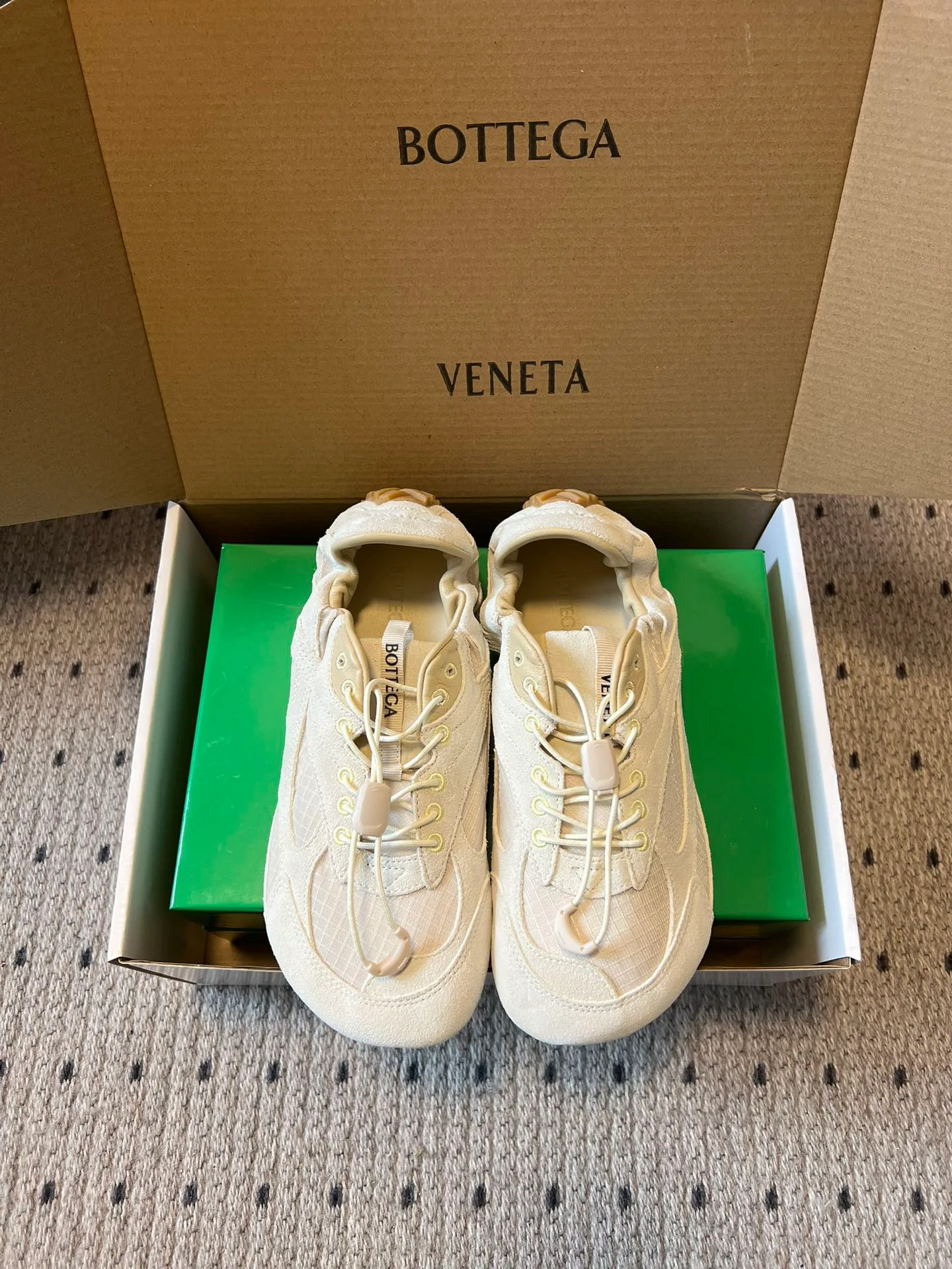 Кроссовки Женские Bottega Veneta 11677130