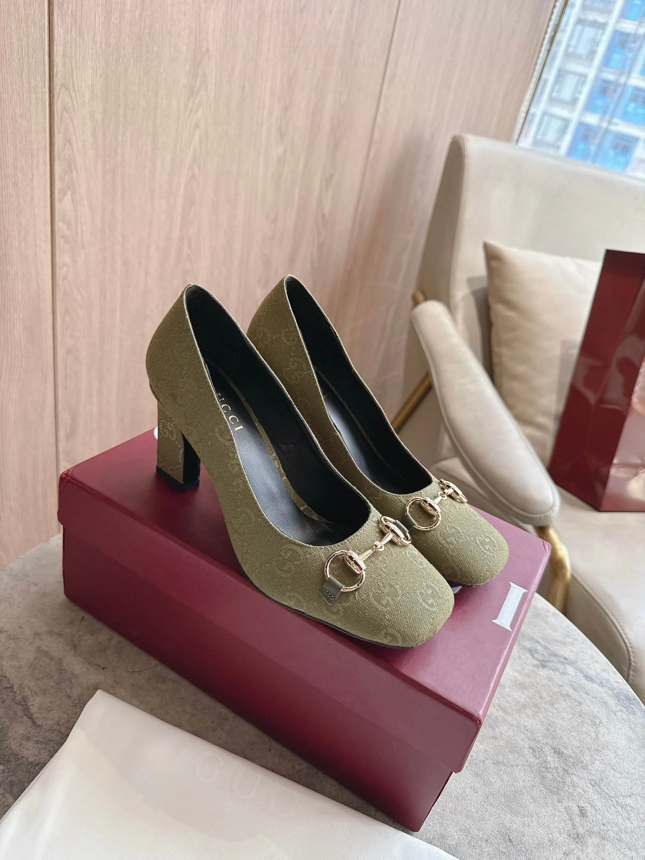 Туфли Женские Gucci 11953594