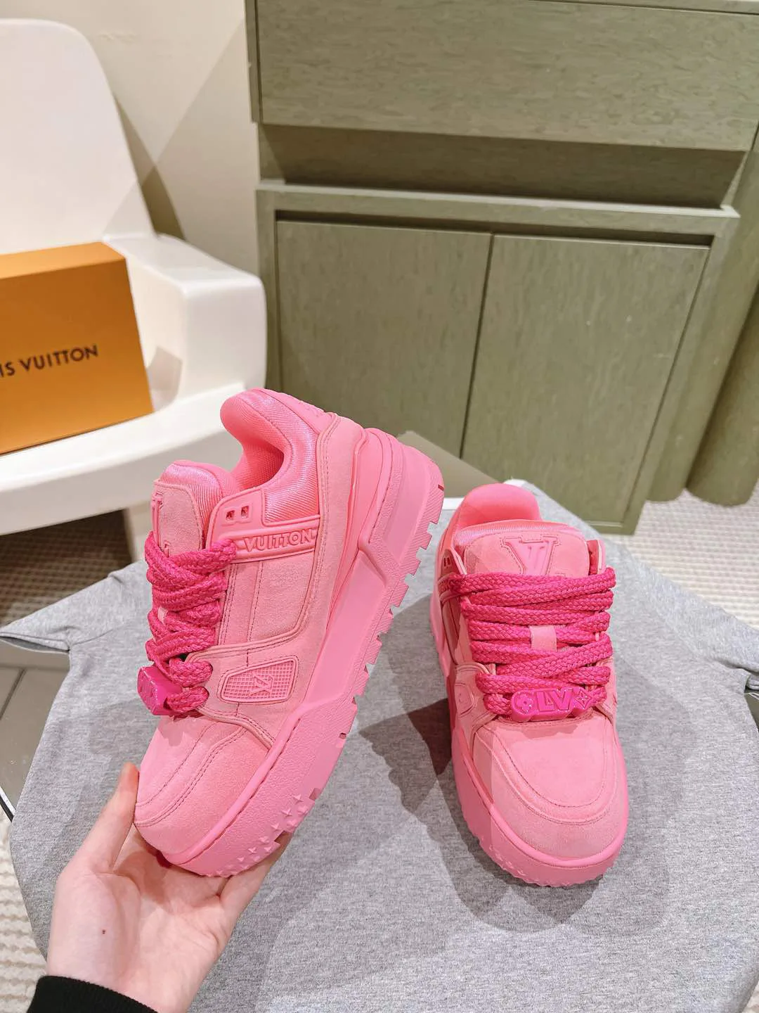 Кроссовки Женские Louis Vuitton 13056