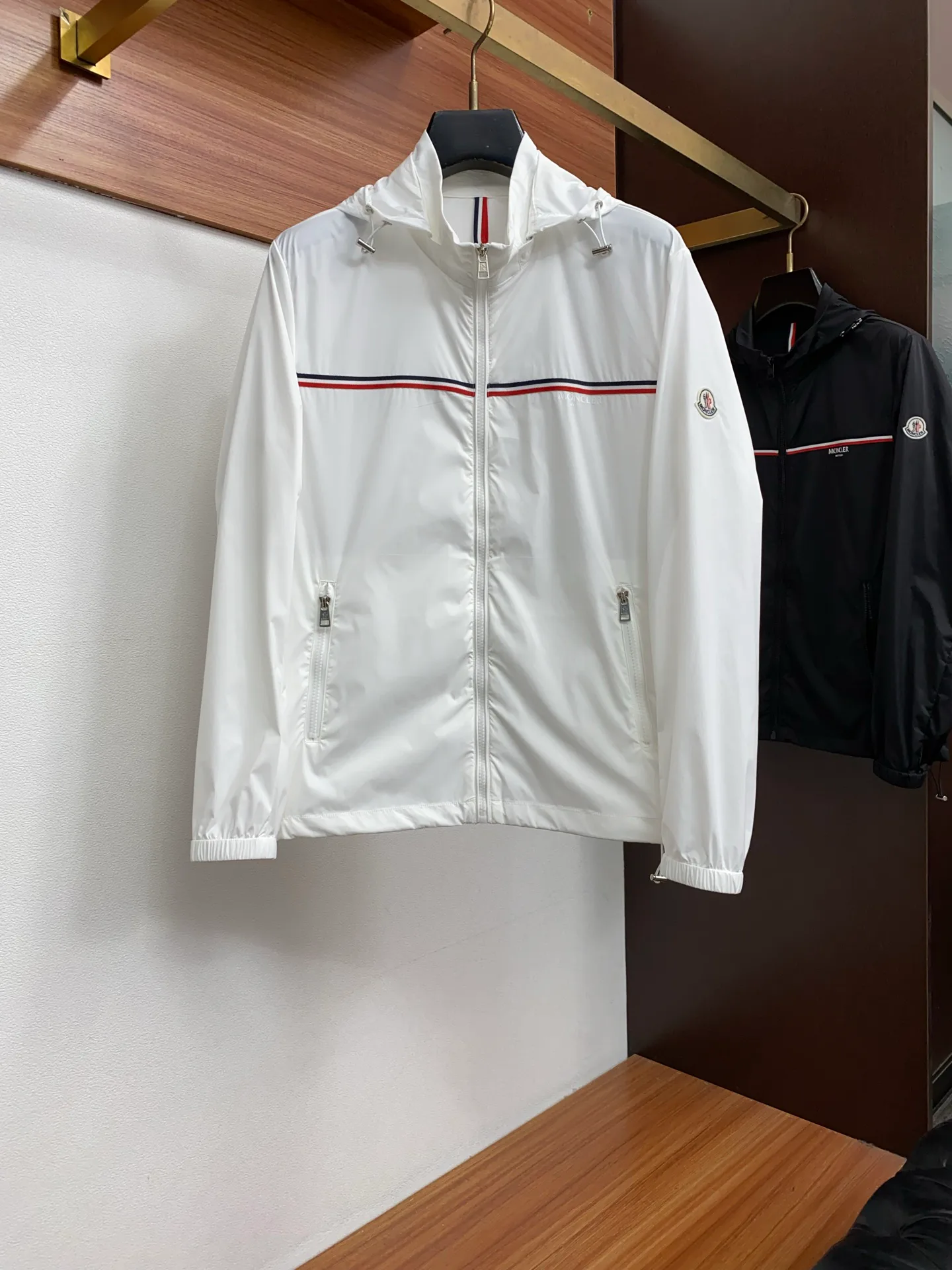 Куртки И Пуховики Мужские Moncler 17510127