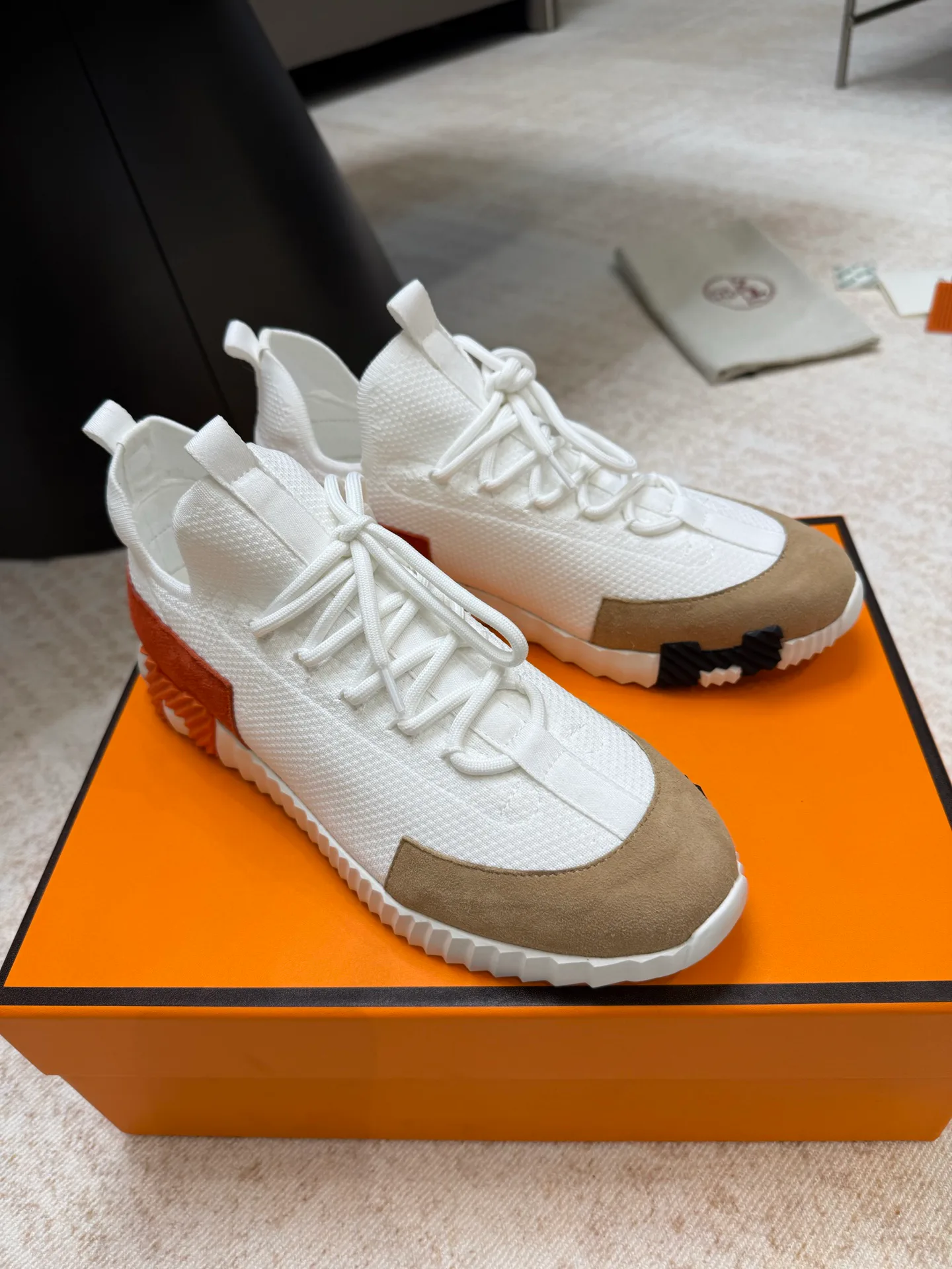 Кроссовки Женские Hermes 11628828