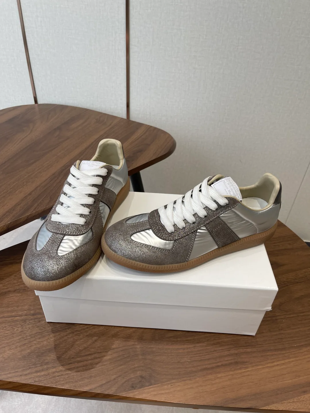 Кроссовки Женские Maison Margiela 11867620