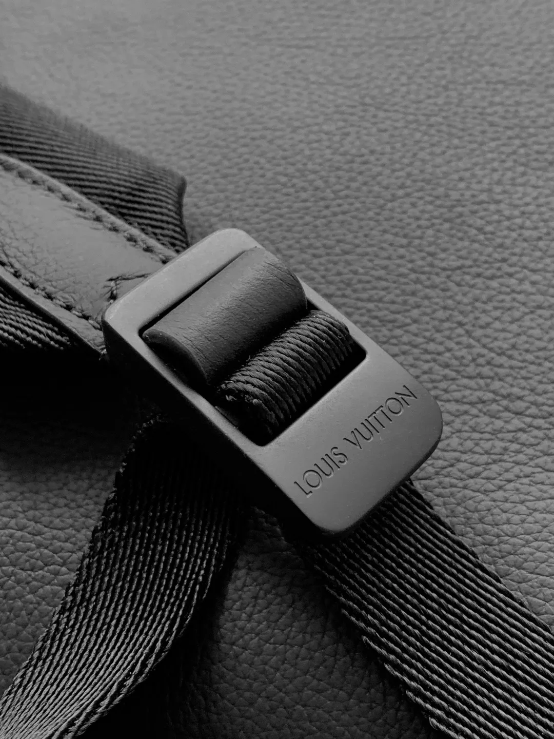 Рюкзаки Женские Louis Vuitton 18520957