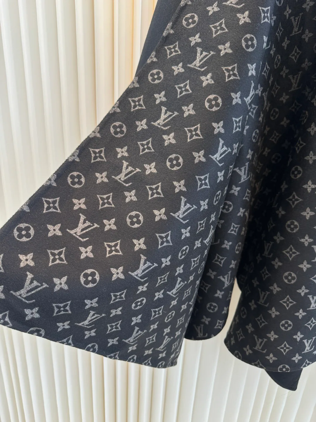 Пальто Женские Louis Vuitton 18980922