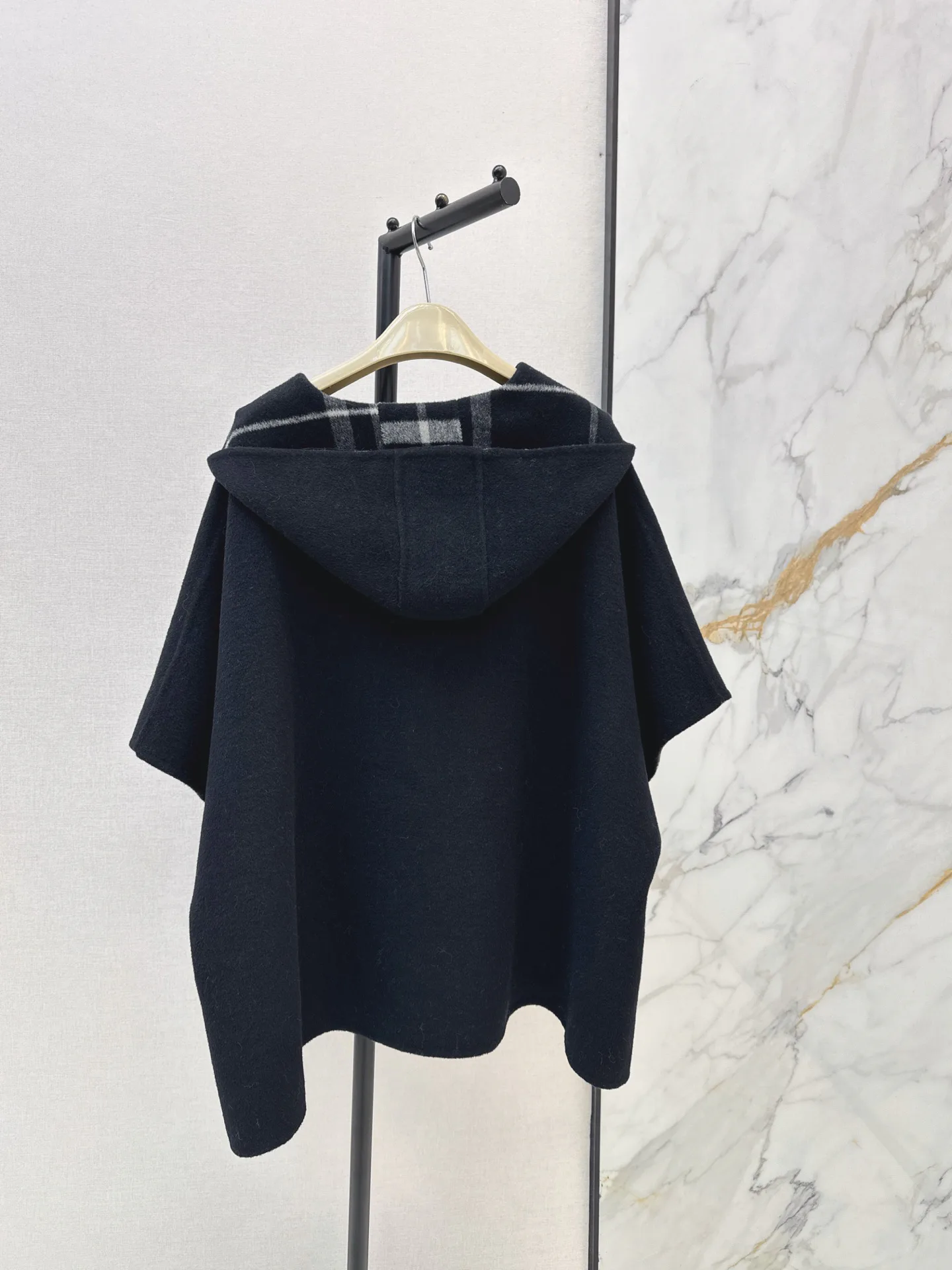 Пальто Женские Burberry 18407950