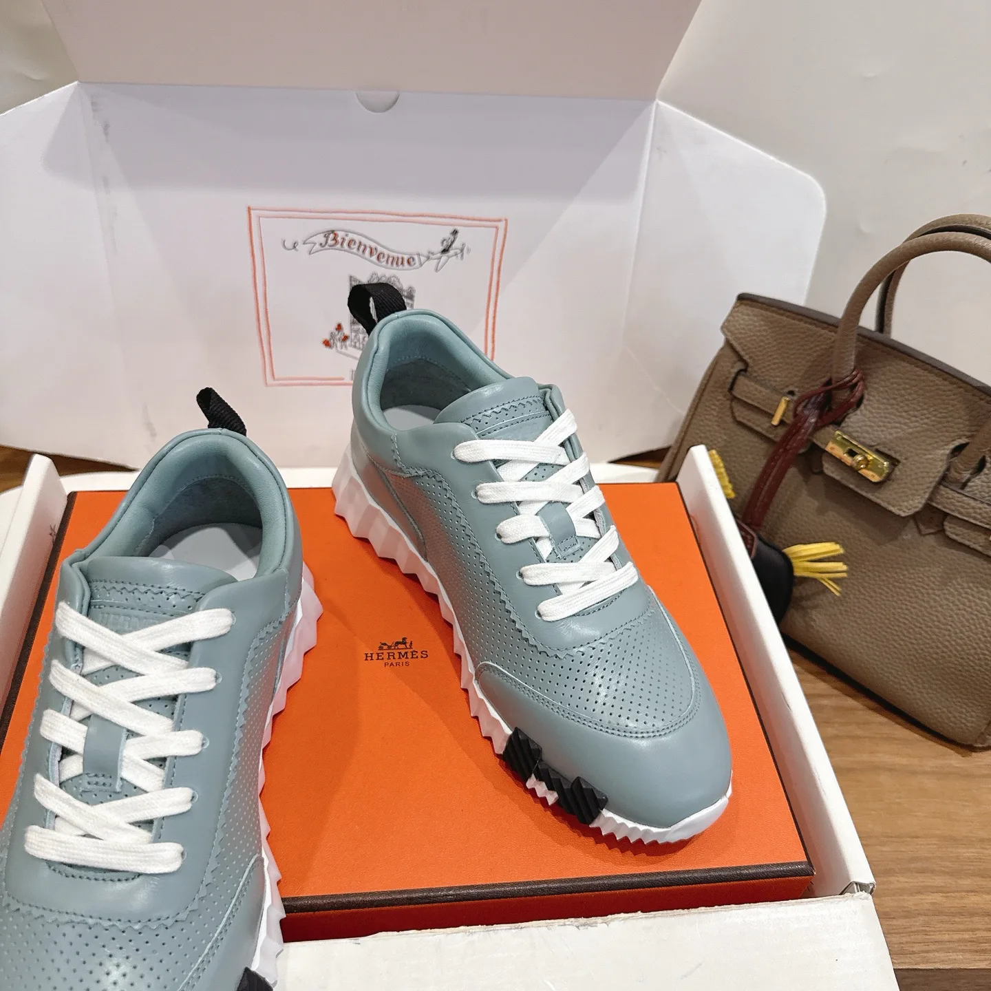 Кроссовки Женские Hermes 17414537