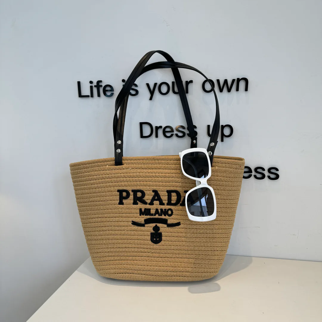 Классические Сумки Женские Prada 12765024