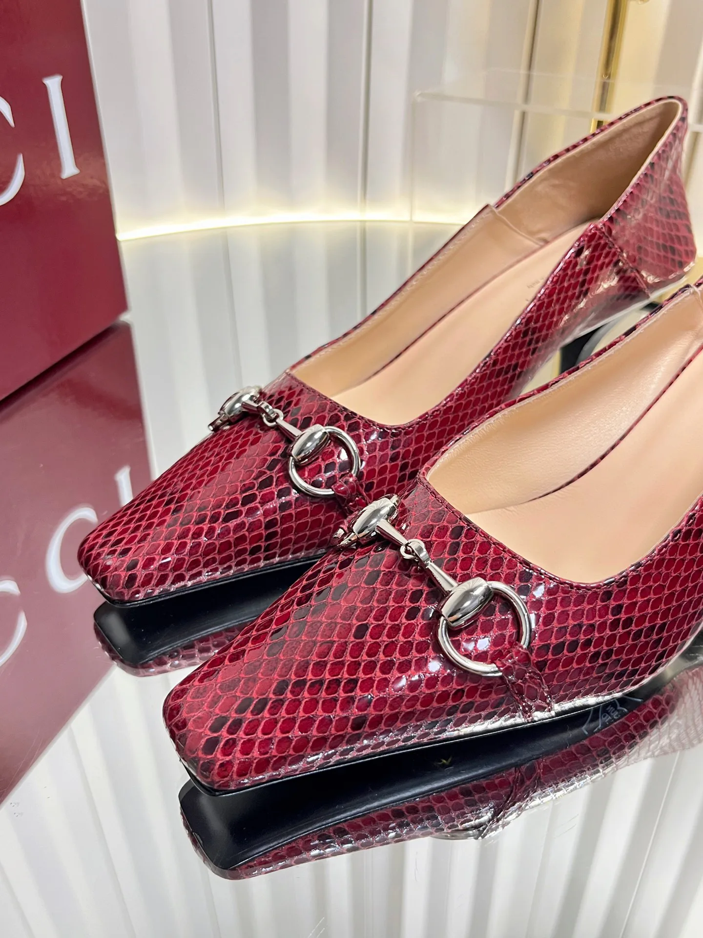 Туфли Женские Gucci 19484580