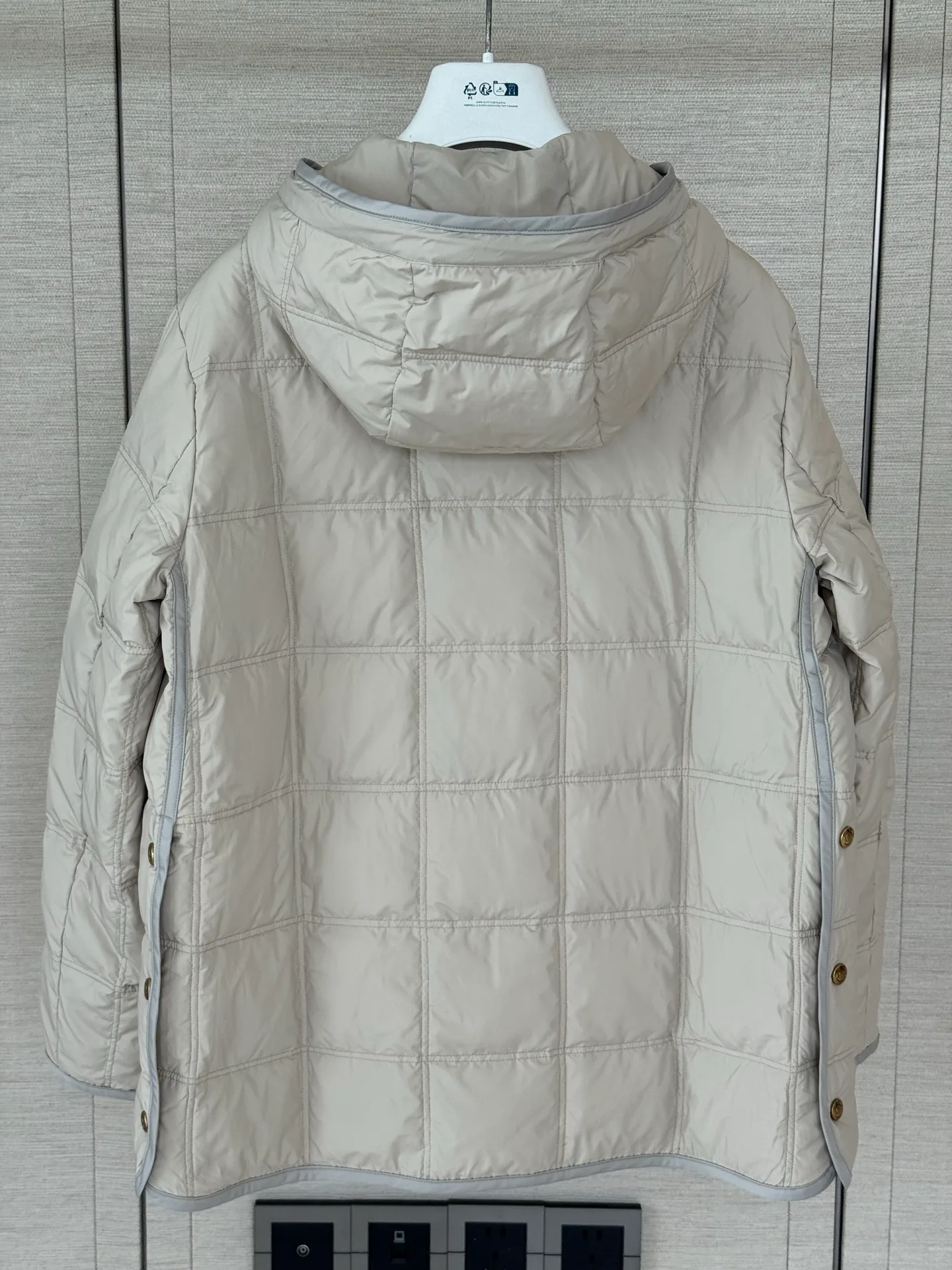 Куртки И Пуховики Женские Moncler 18491946