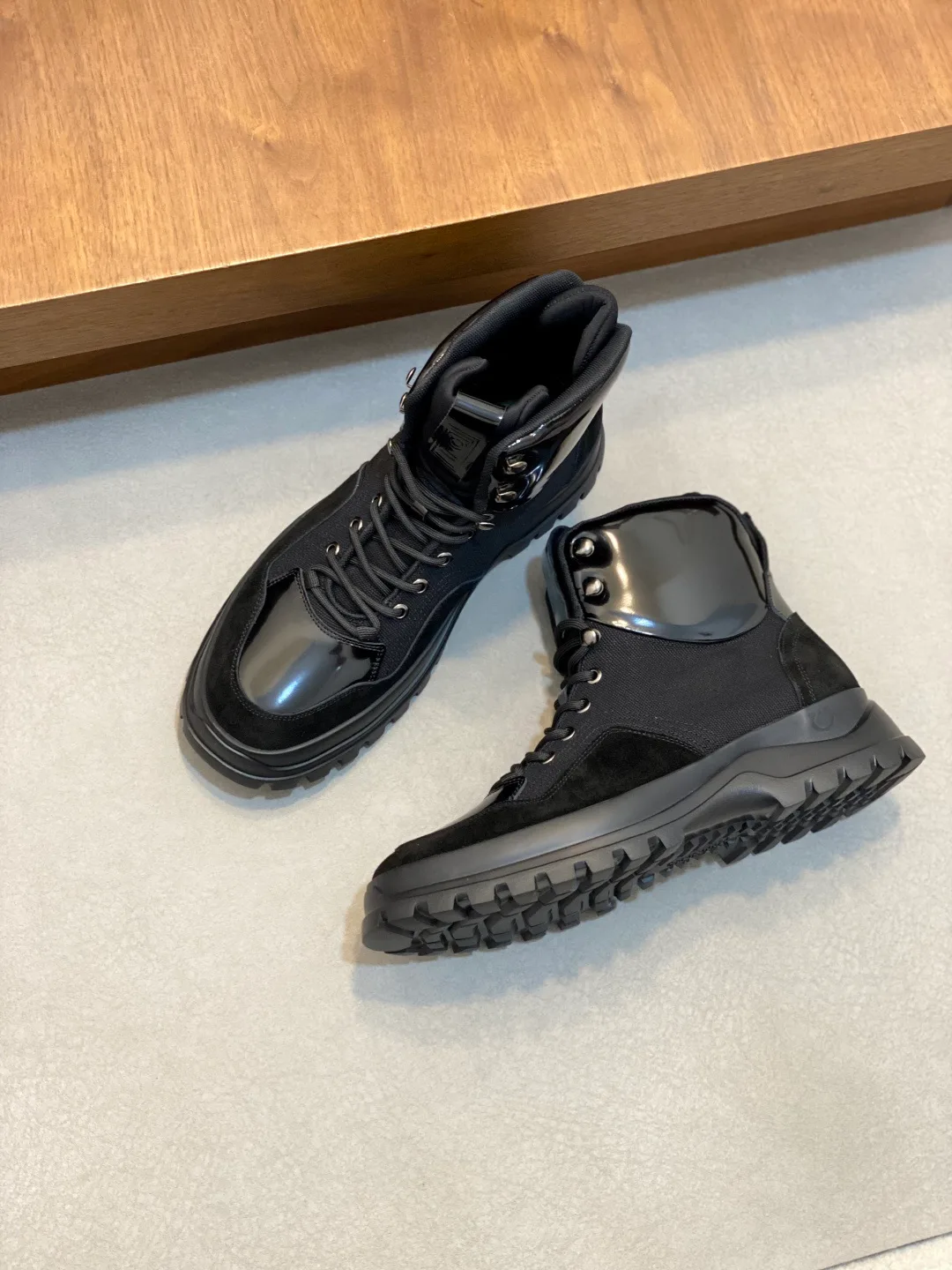 Ботинки Мужские Salvatore Ferragamo 240204