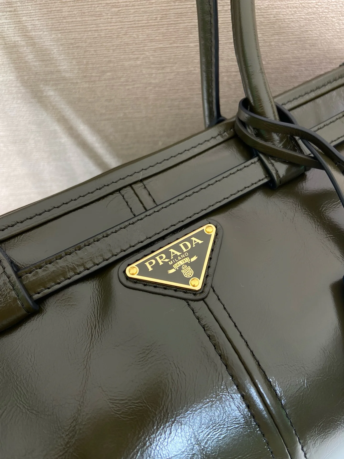 Классические Сумки Женские Prada 18184675