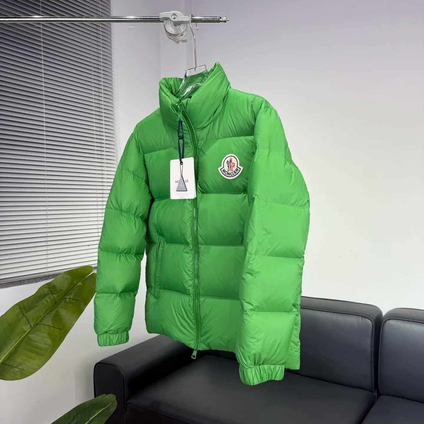 Куртки И Пуховики Женские Moncler 18415638