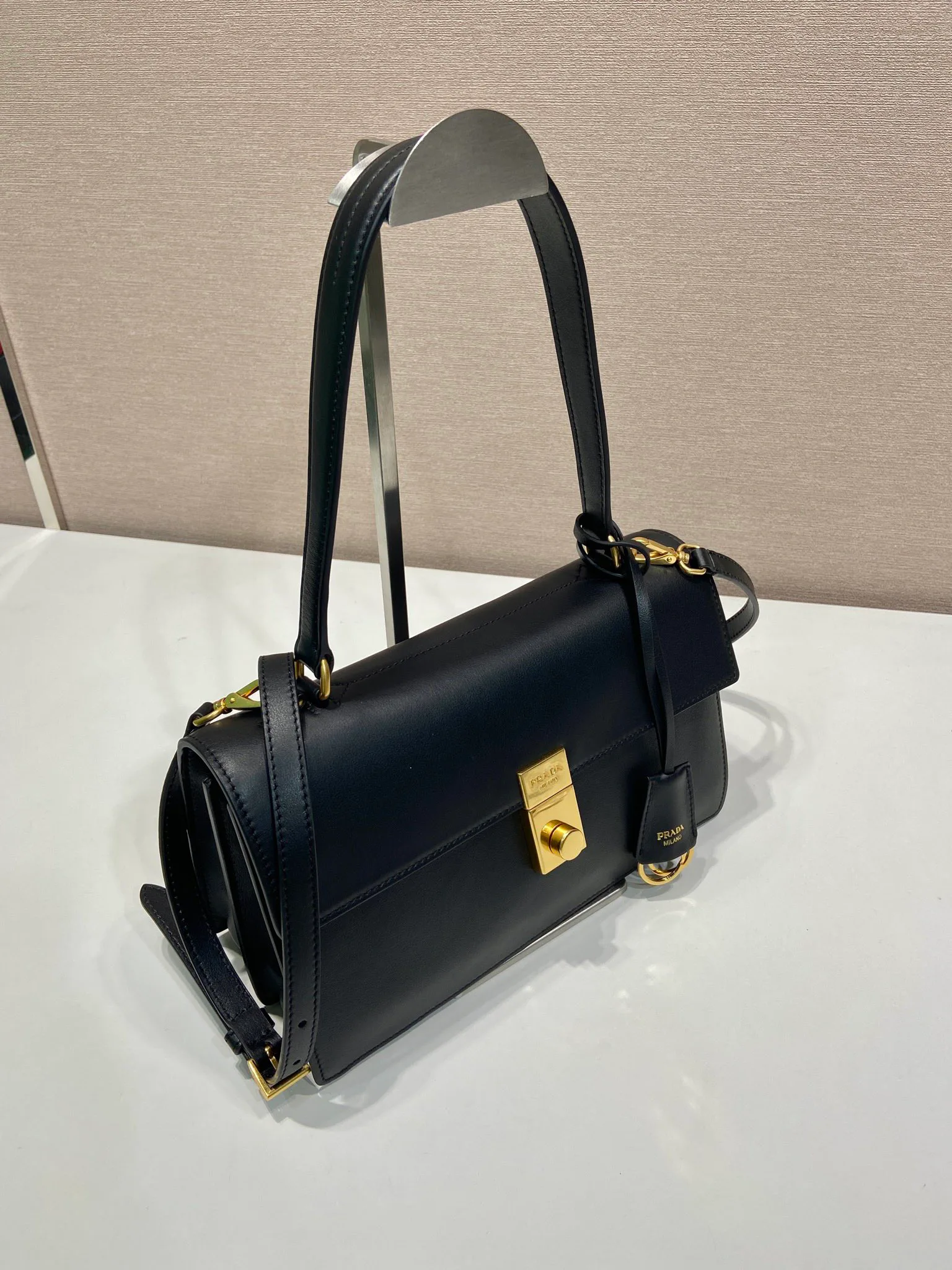 Классические Сумки Женские Prada 21342
