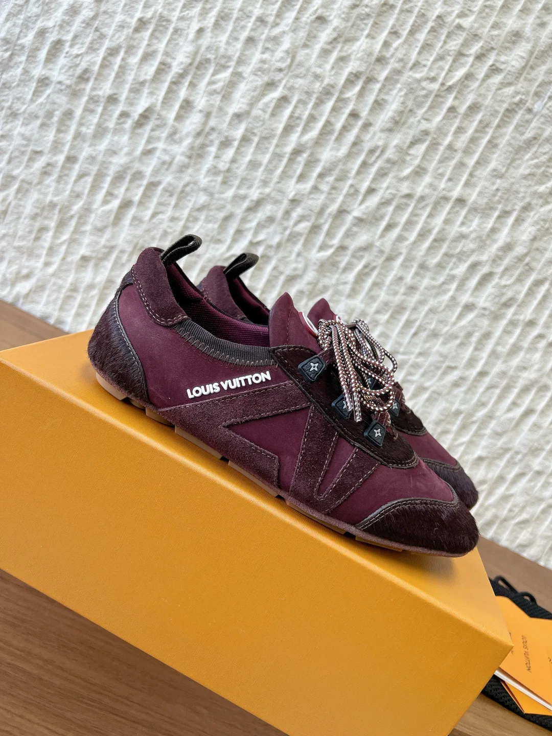 Кроссовки Женские Louis Vuitton 1333013