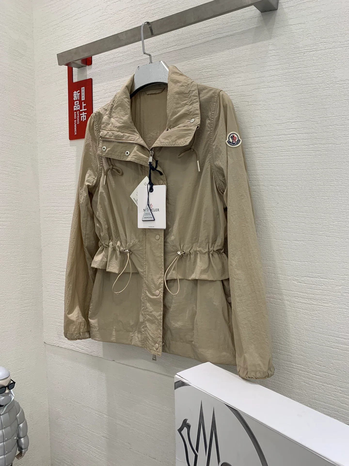Куртки И Пуховики Женские Moncler 11230880