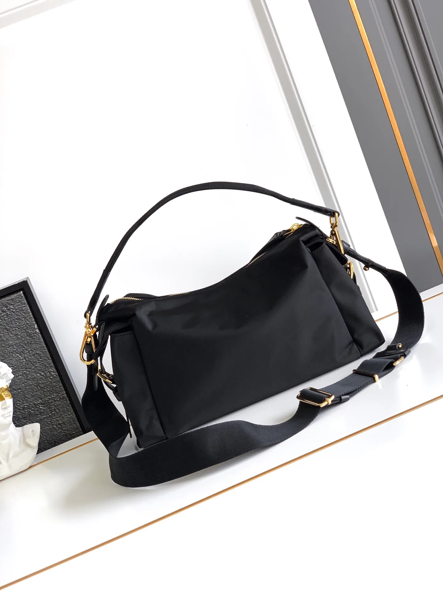 Классические Сумки Женские Prada 13368493