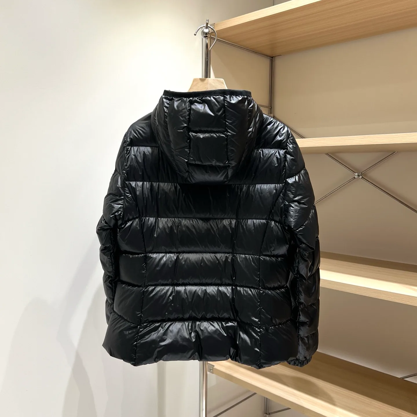 Куртки И Пуховики Женские Moncler 18032036