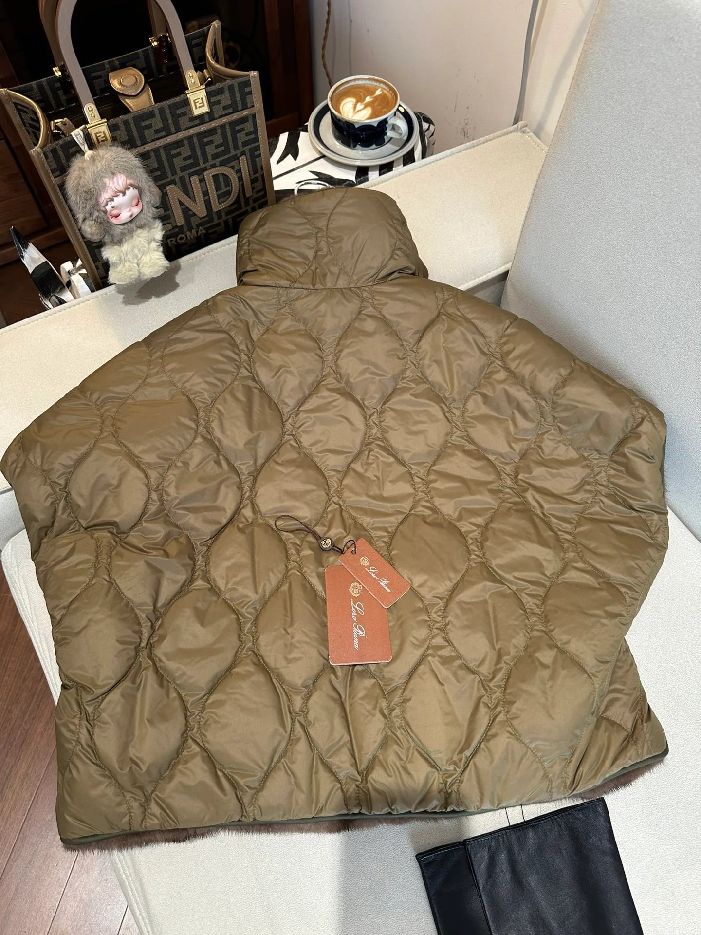 Шубы Женские Loro Piana 18536036
