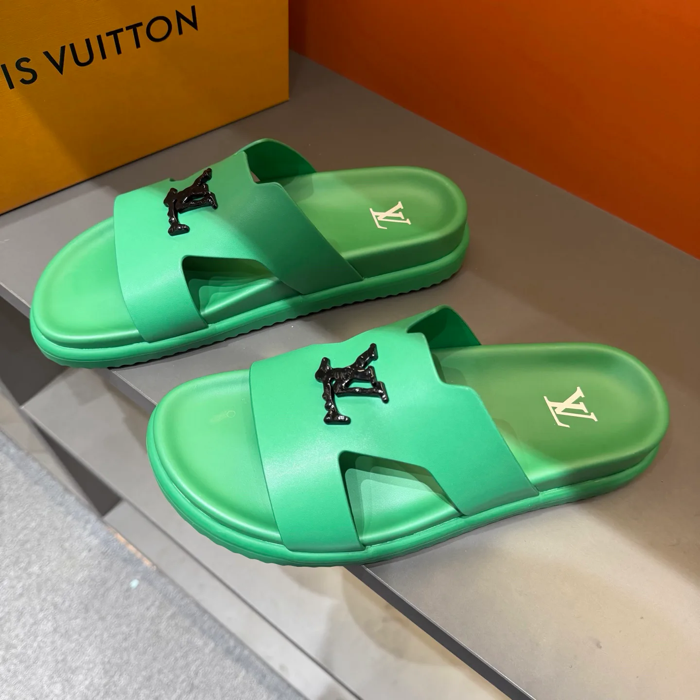 Сандалии Женские Louis Vuitton 9737092