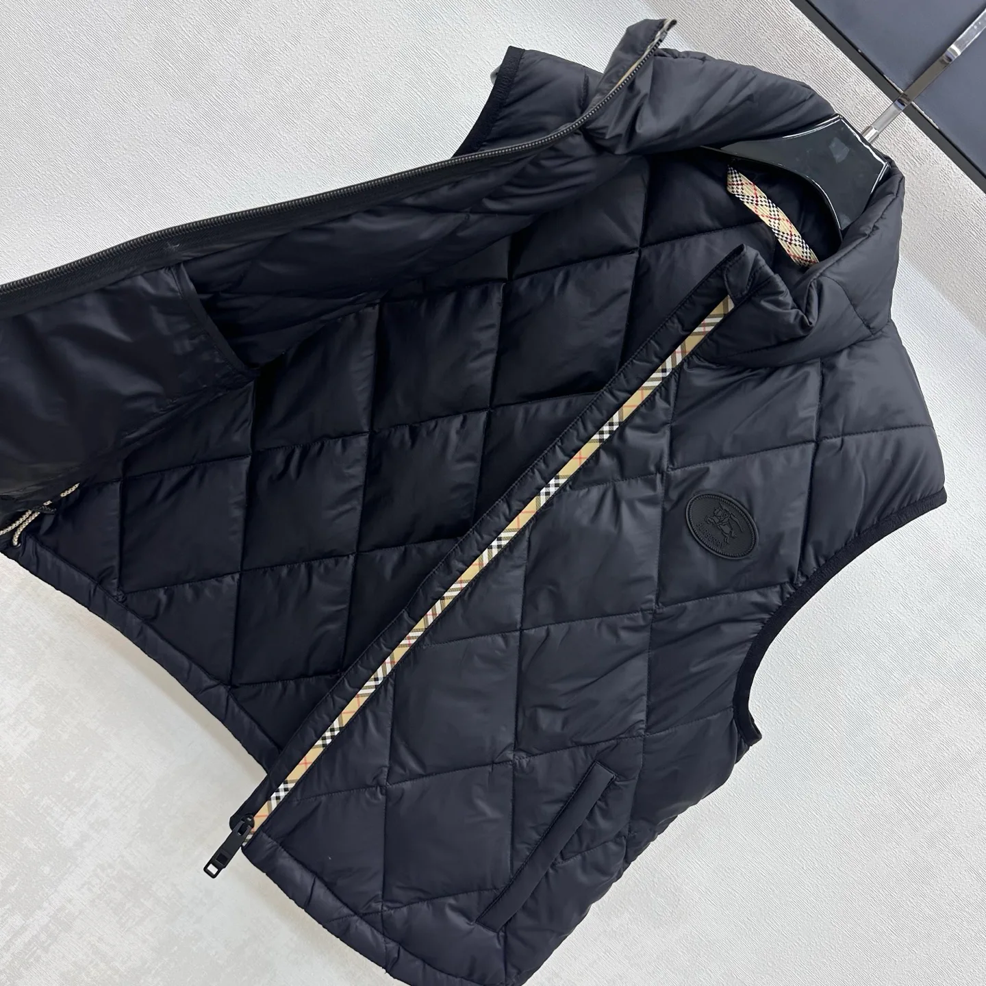 Жилеты Женские Burberry 18529712