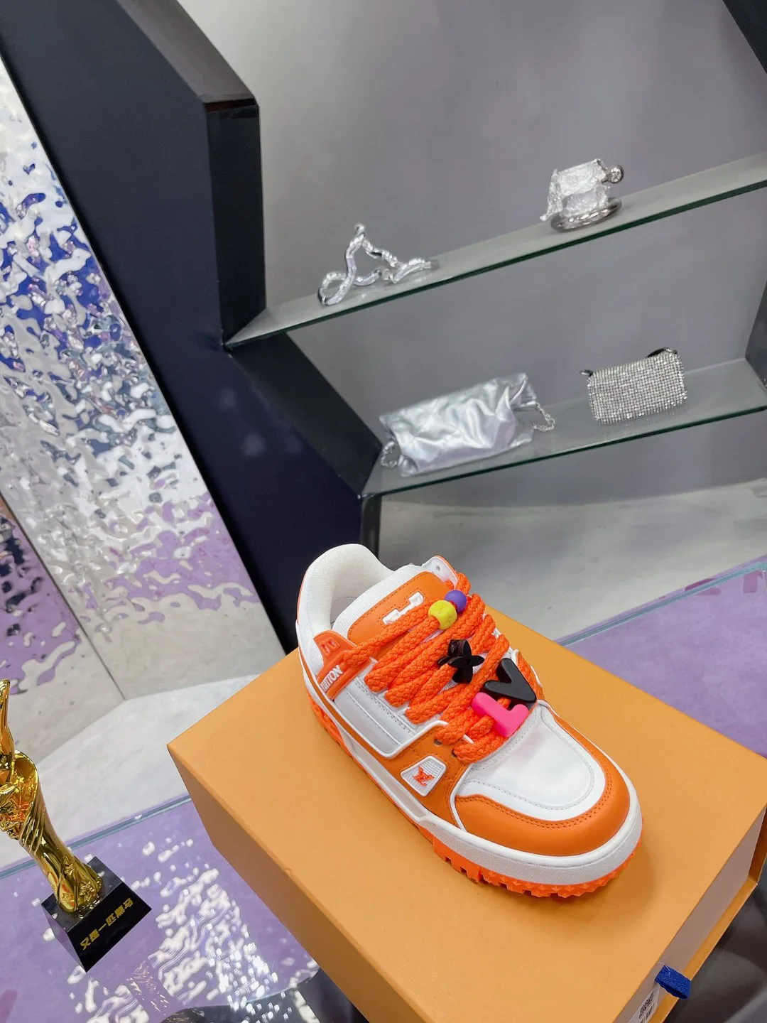 Кроссовки Женские Louis Vuitton 13074049