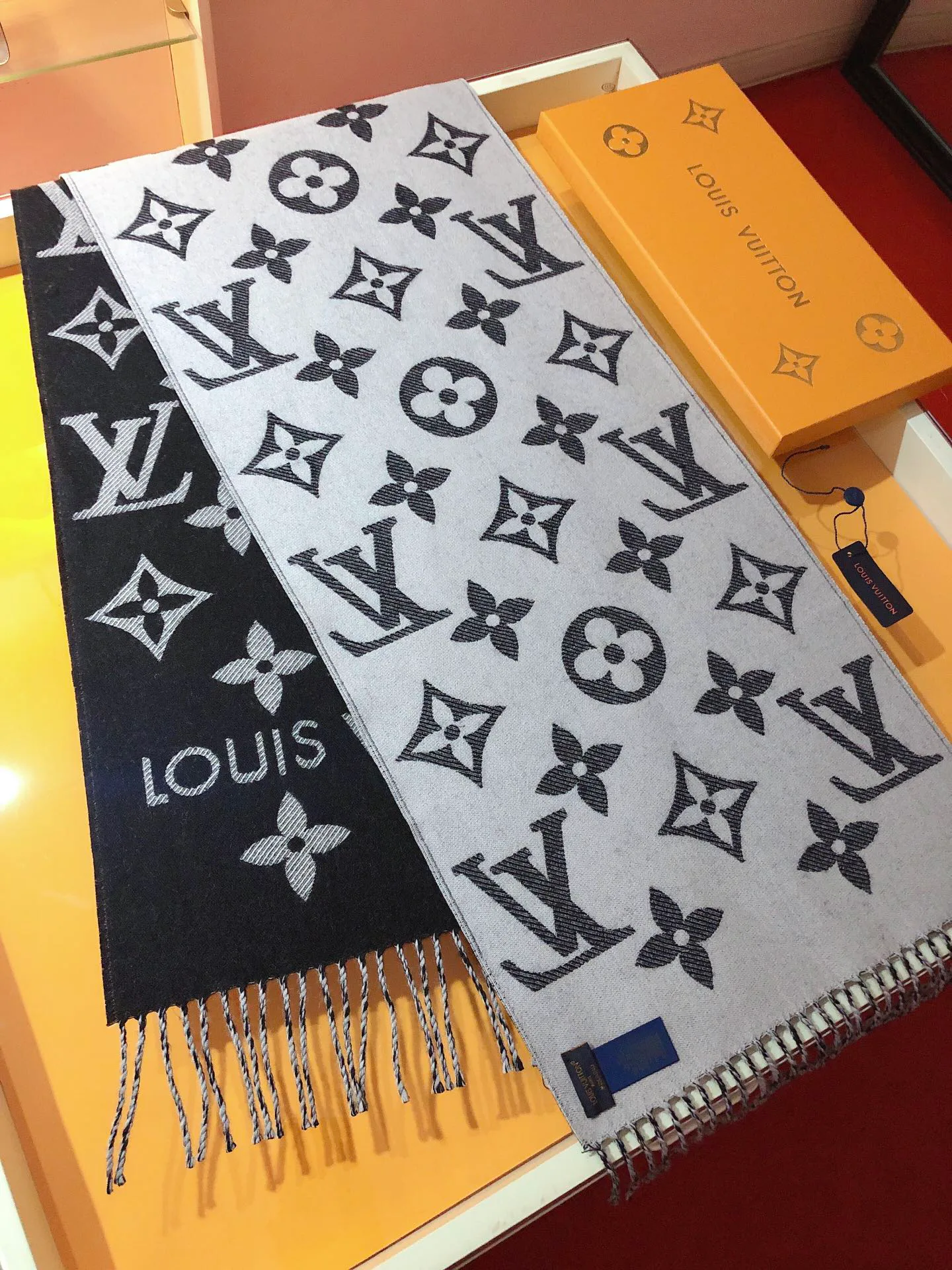 Шарфы Louis Vuitton 11394376