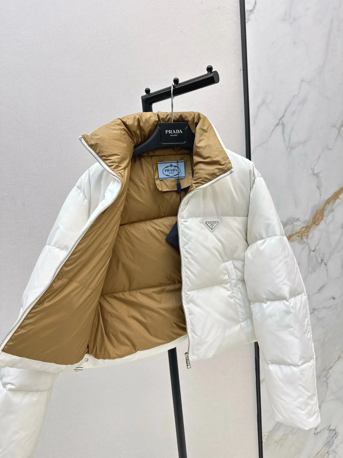 Куртки И Пуховики Женские Prada 19323453
