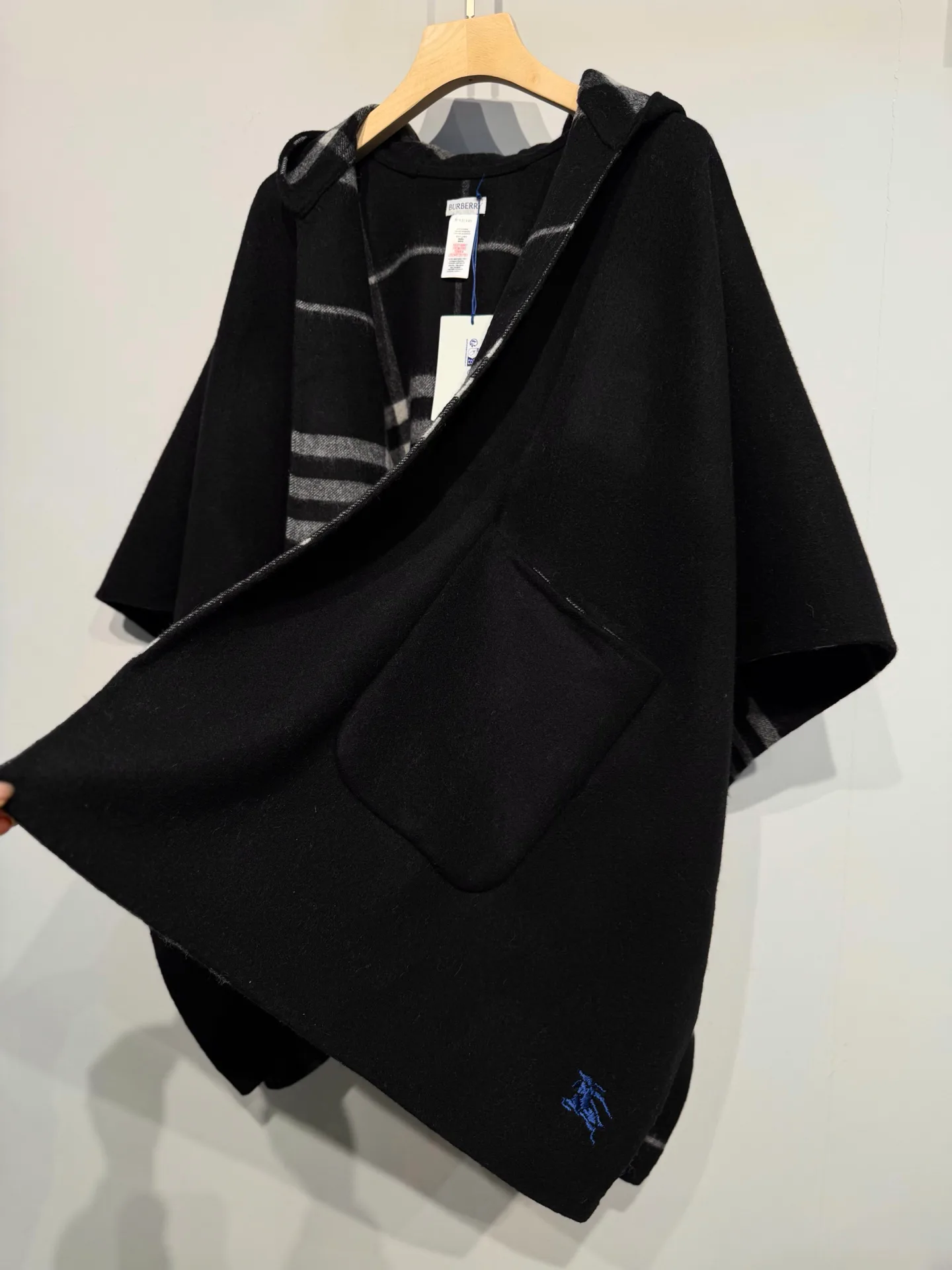 Пальто Женские Burberry 19704101