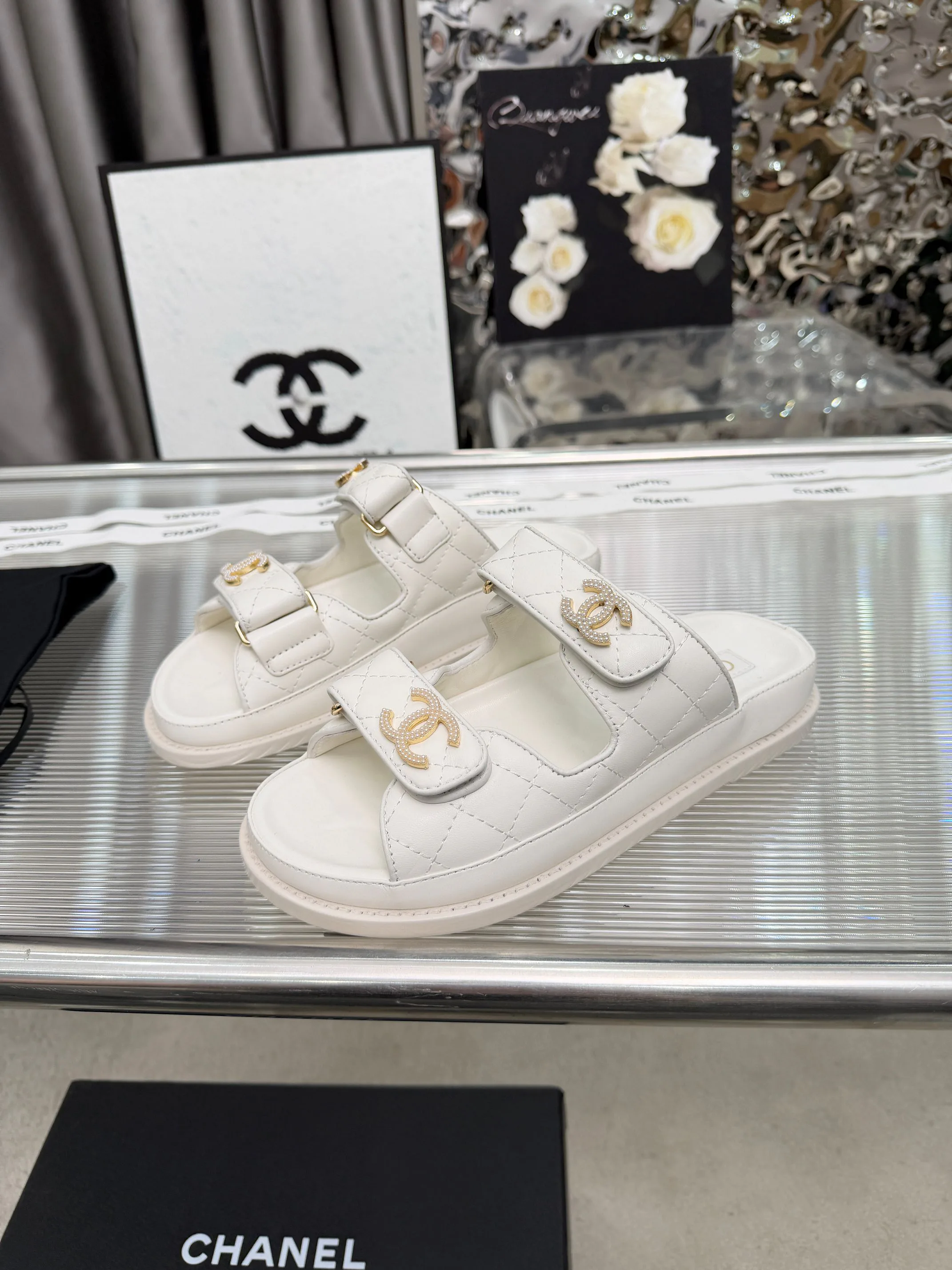 Шлепанцы Женские Chanel 10437067