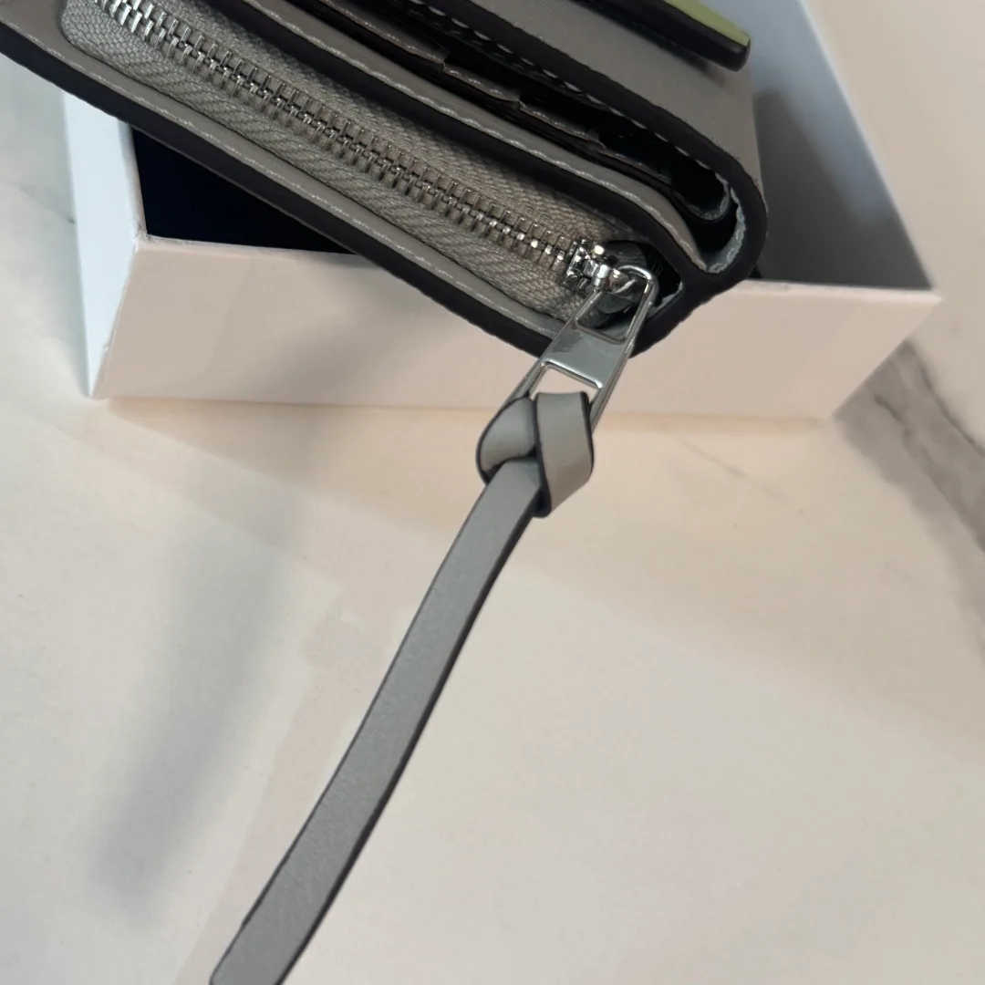 Клатчи Женские Loewe 17502814