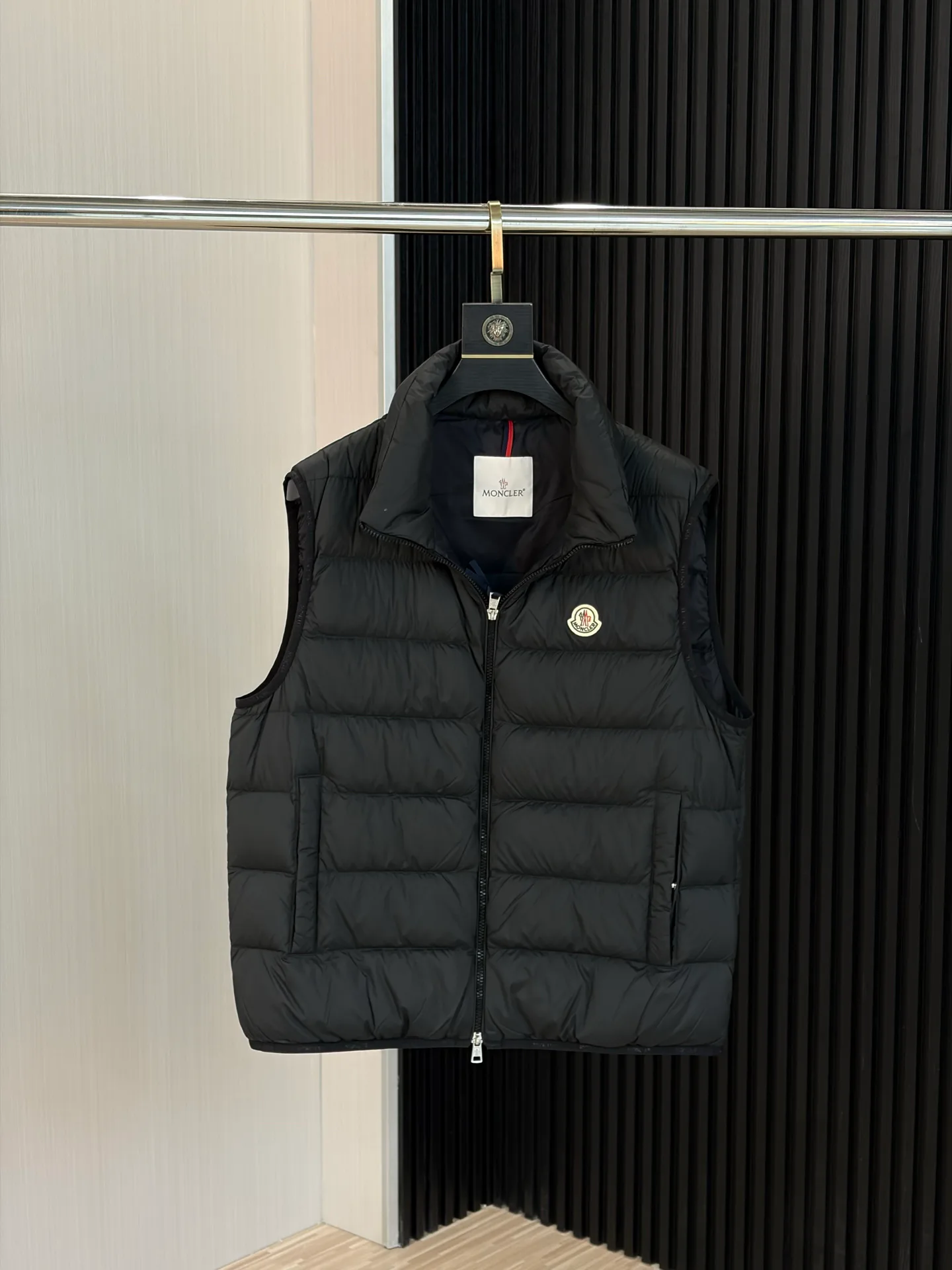 Жилеты Женские Moncler 18689143