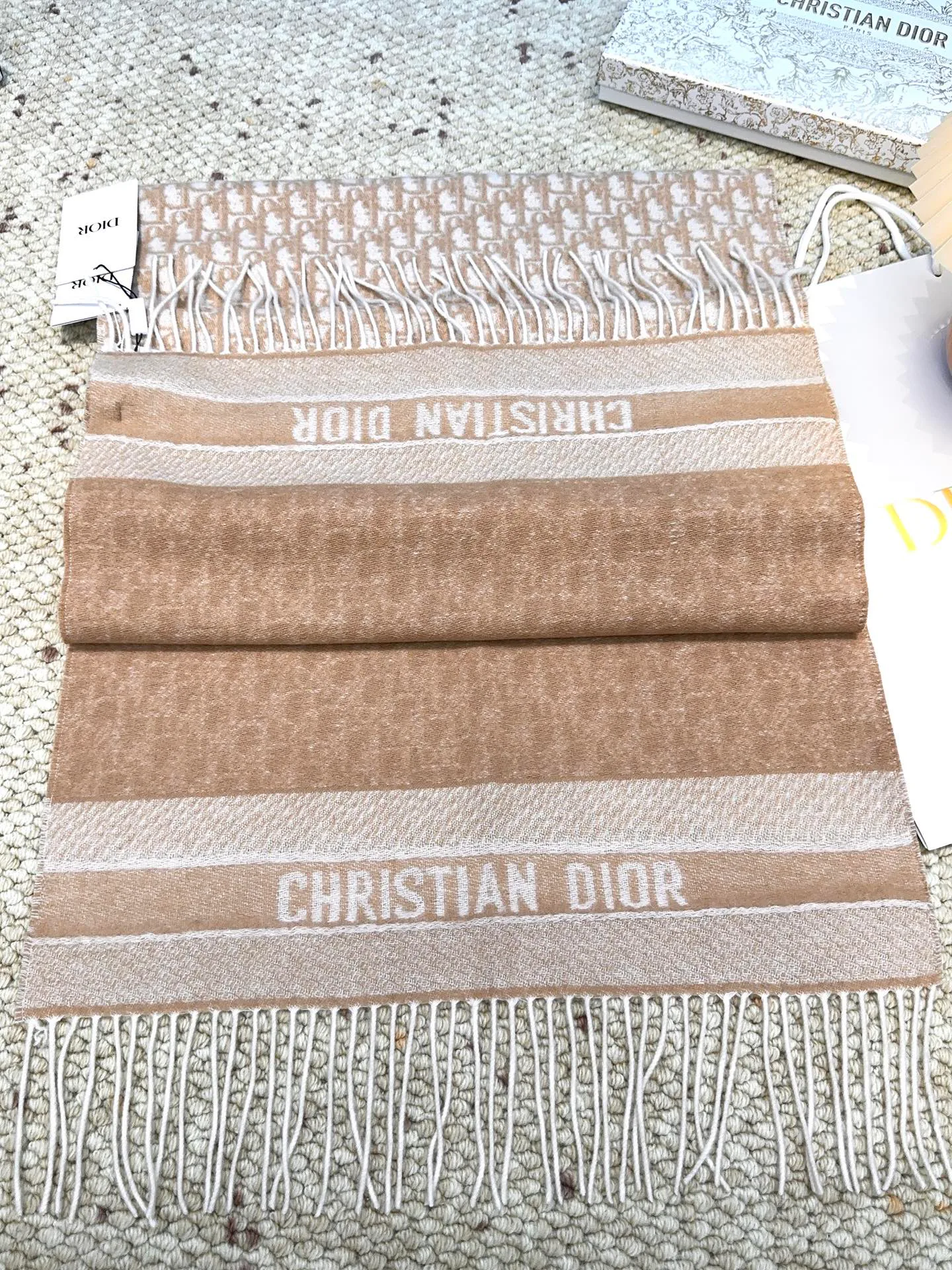 Шарфы Christian Dior 18105464