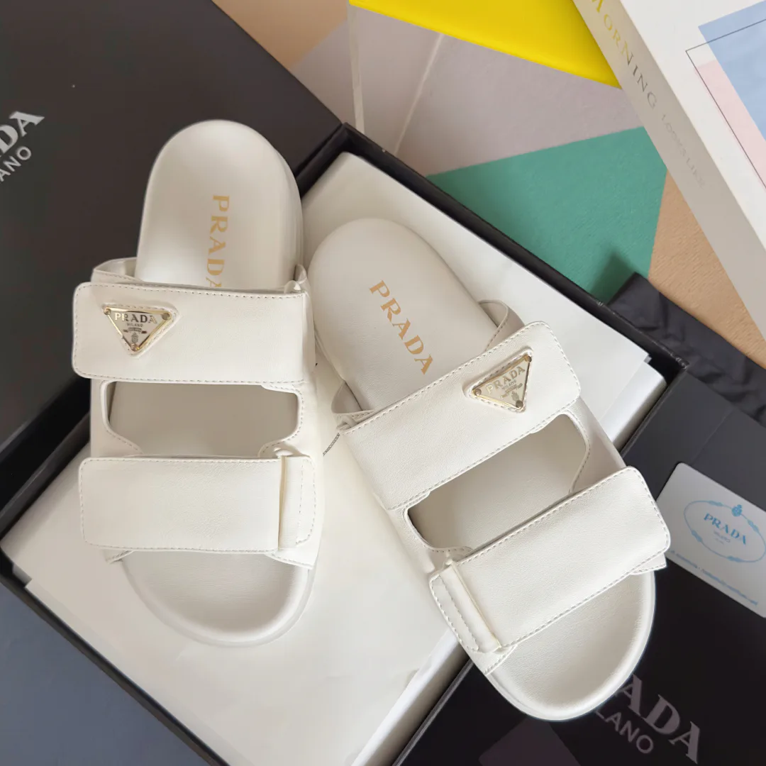 Шлепанцы Женские Prada 26308