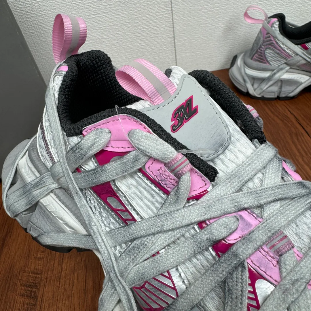 Кроссовки Женские Balenciaga 13216463
