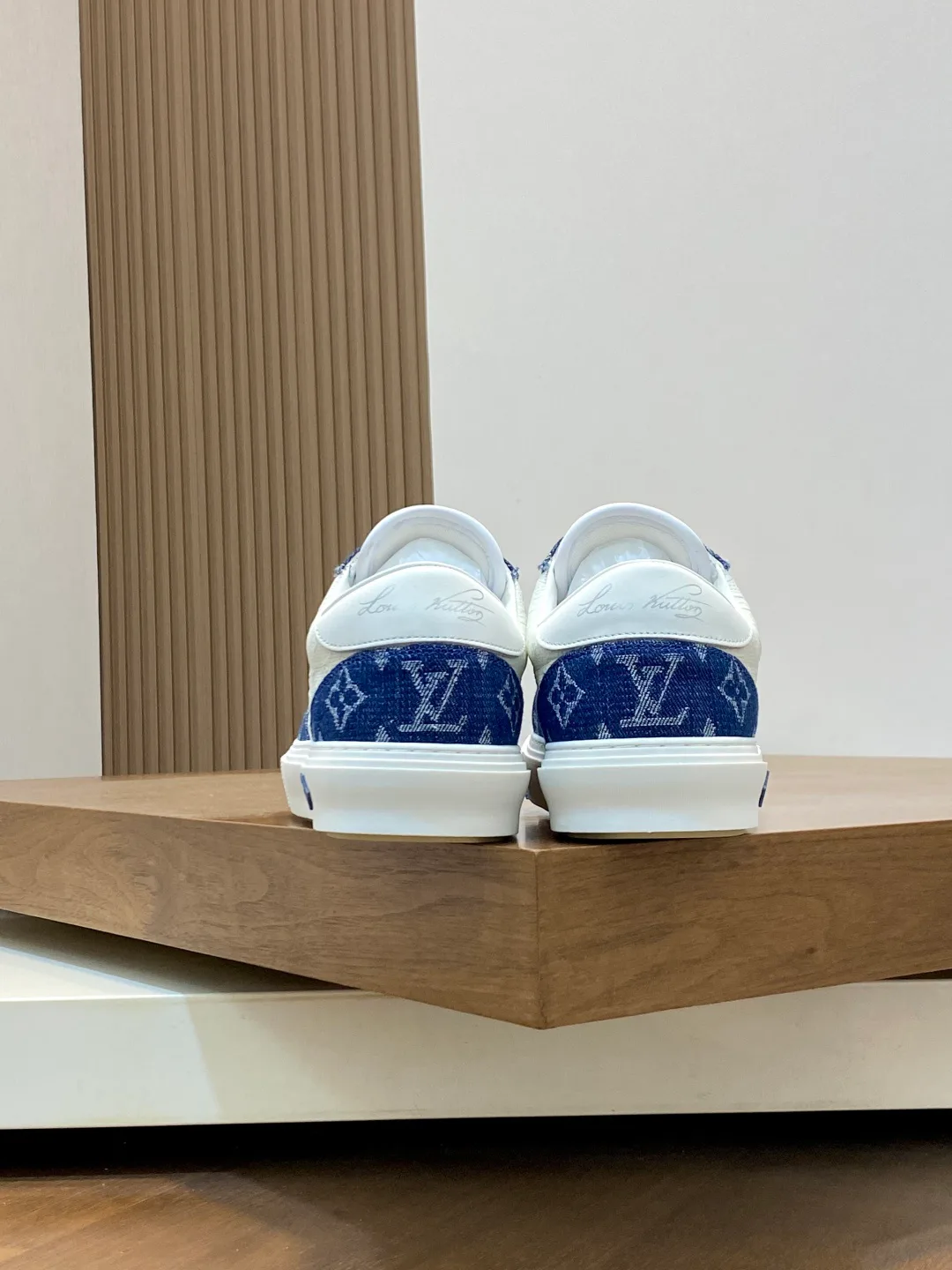 Кроссовки Мужские Louis Vuitton 17934208