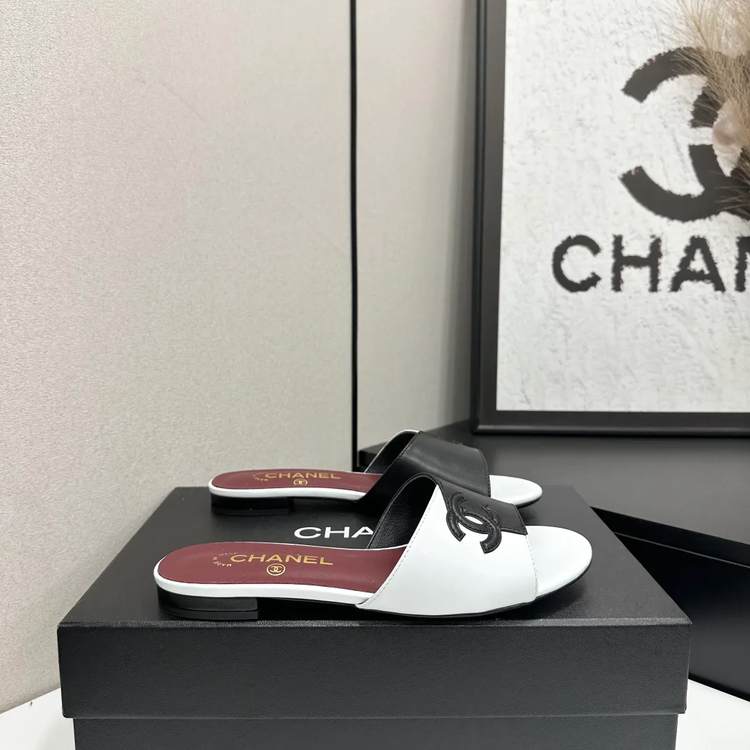 Шлепанцы Женские Chanel 11738525