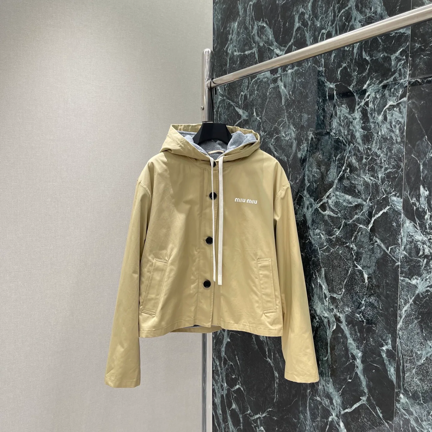 Куртки И Пуховики Женские Miu Miu 18030689