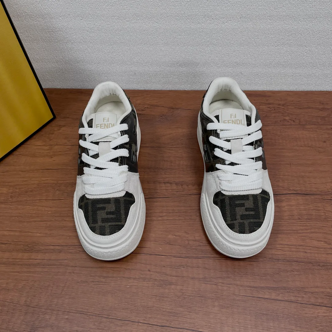 Кроссовки Женские Fendi 18626500
