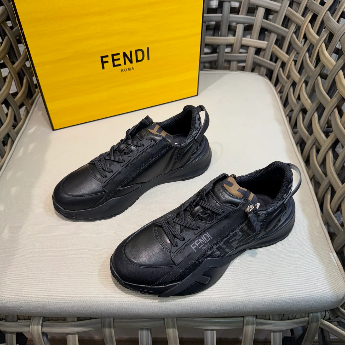 Кроссовки Мужские Fendi 33149