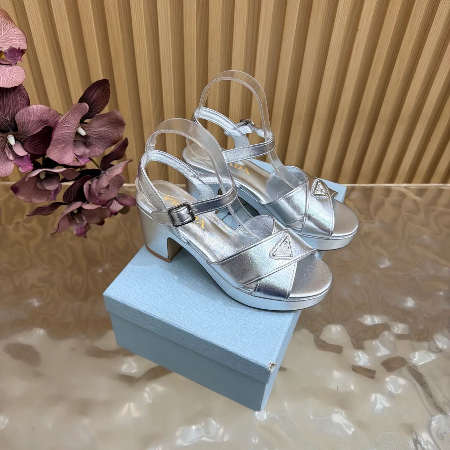 Босоножки Женские Prada 18170306