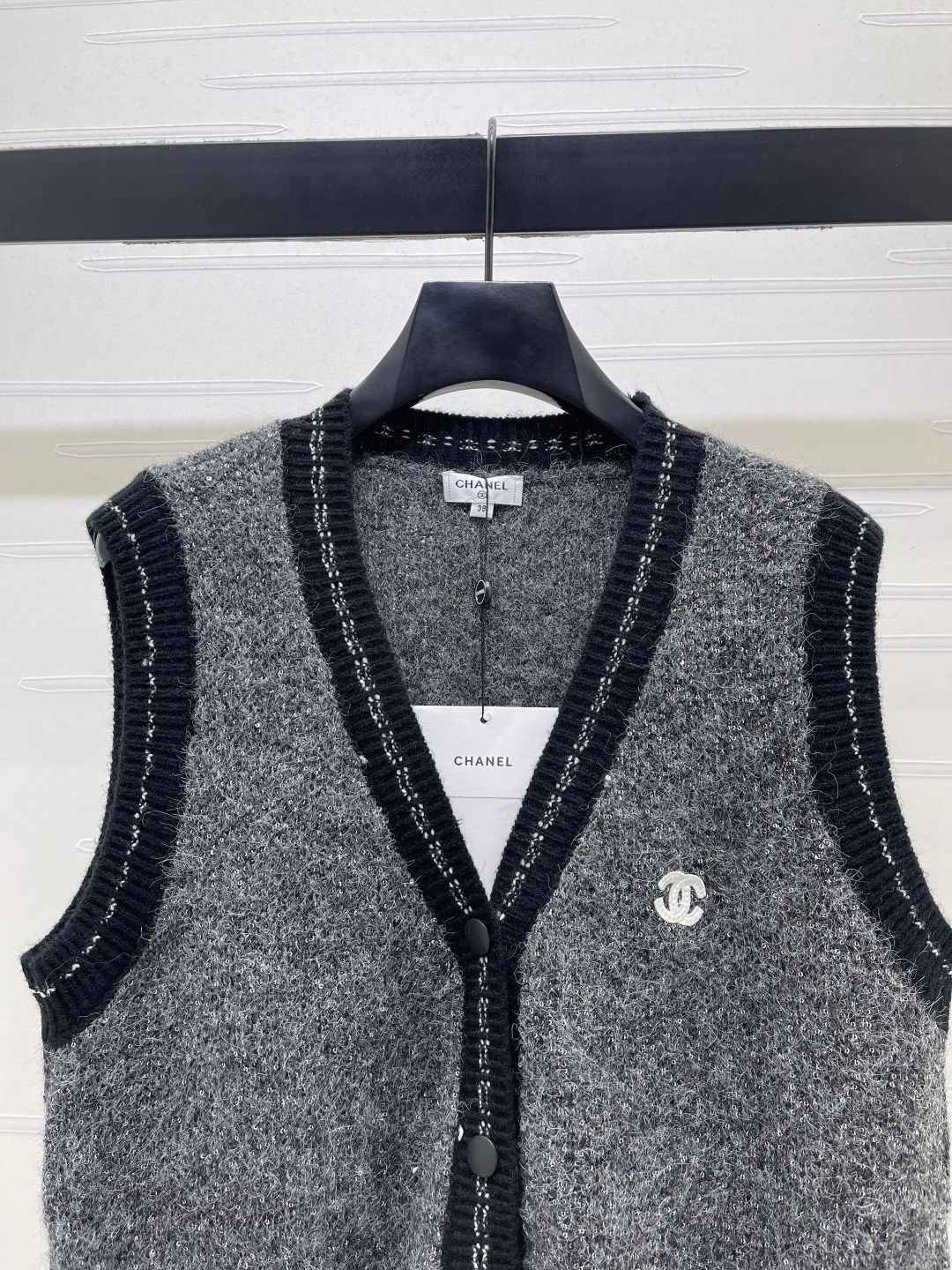 Жилеты Женские Chanel 18038144