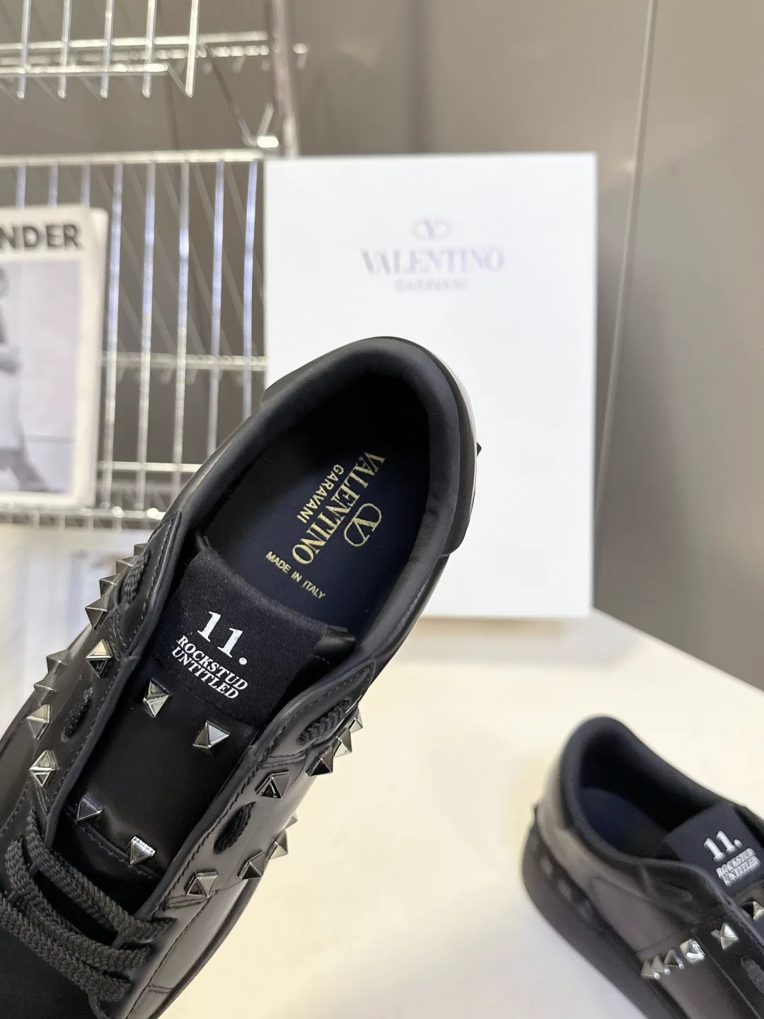 Кроссовки Женские Valentino 18817574