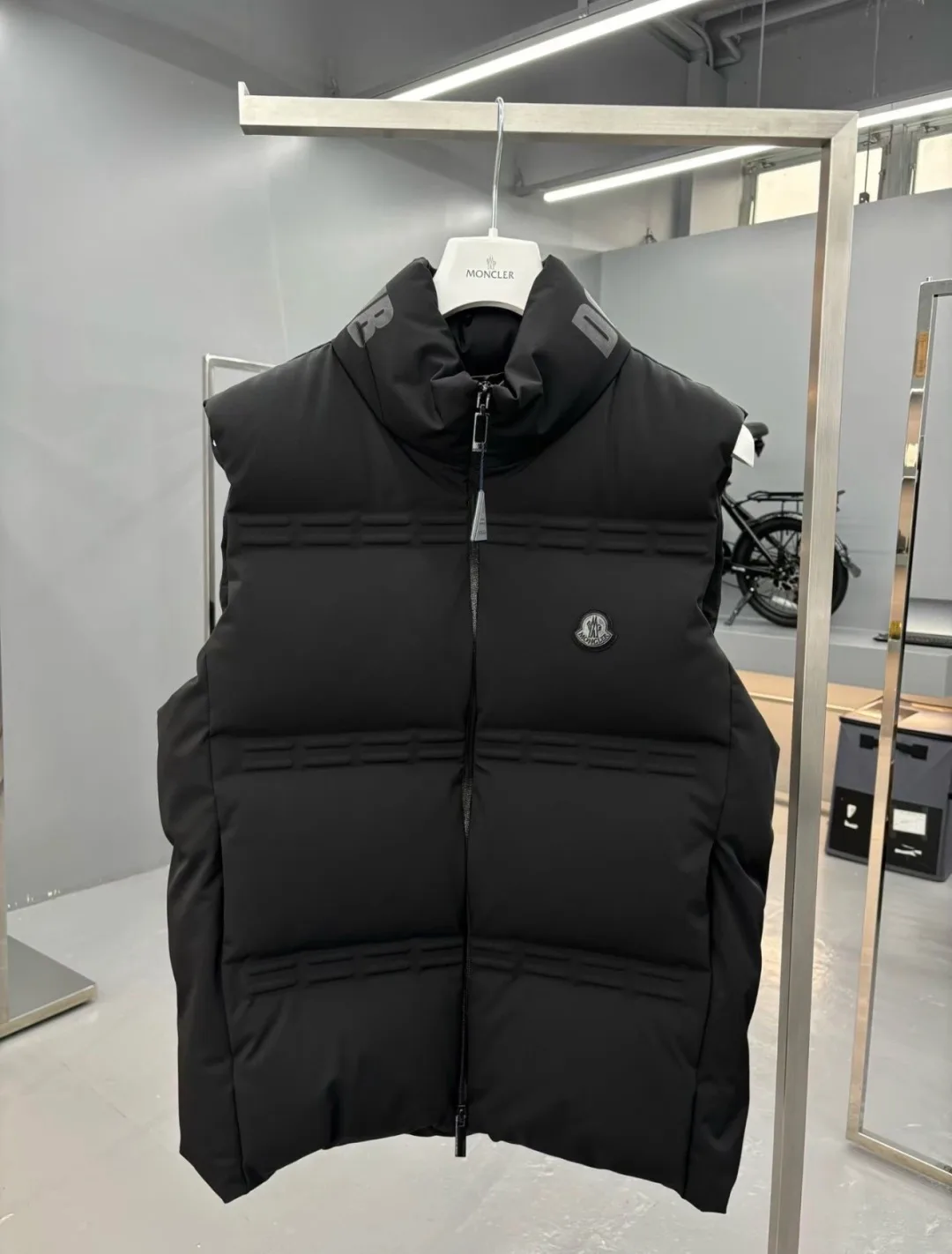 Жилеты Женские Moncler 18188740
