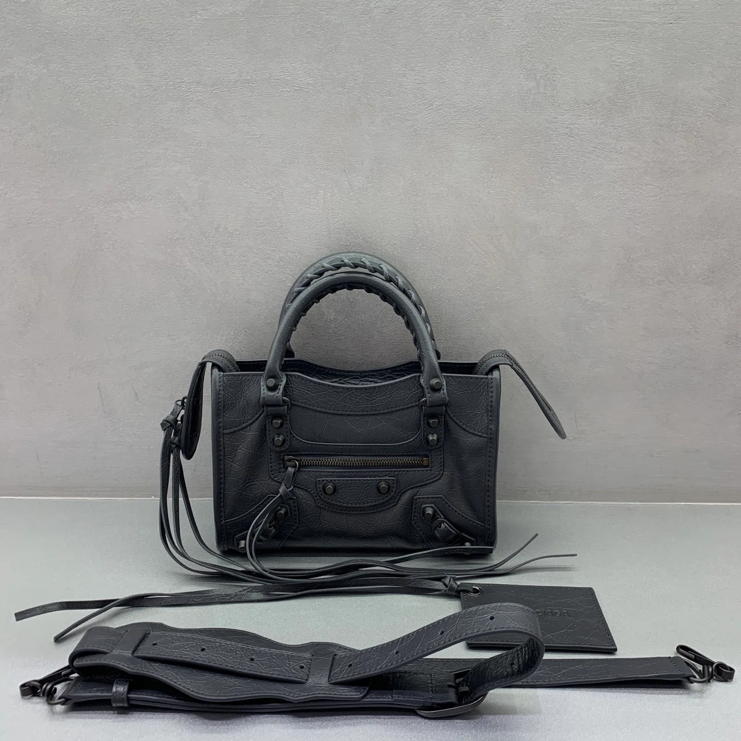 Классические Сумки Женские Balenciaga 18135964