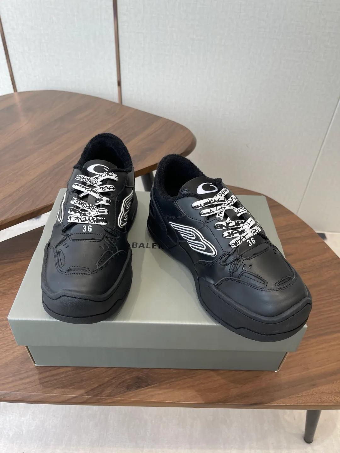 Кроссовки Женские Balenciaga 11309582