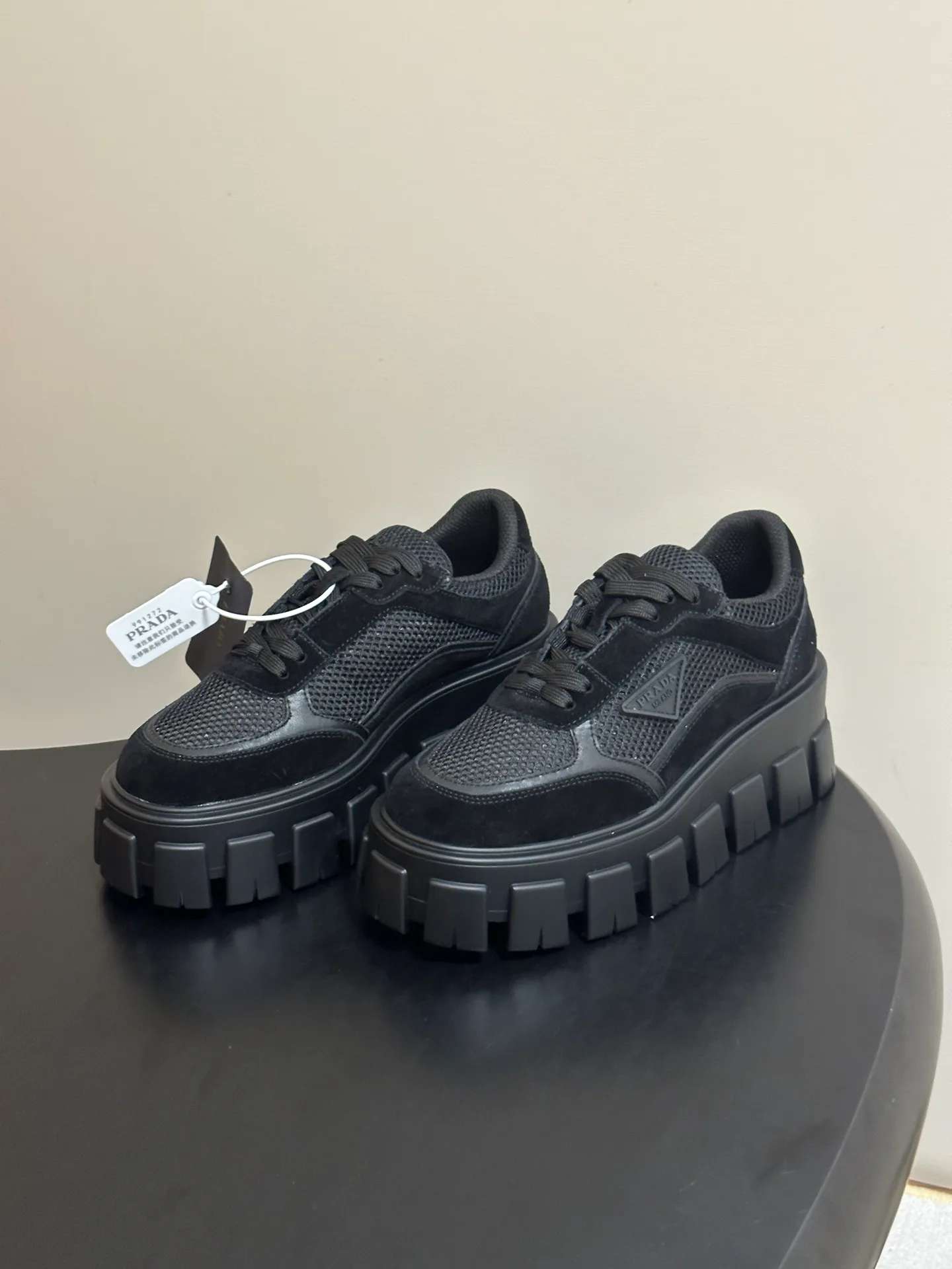 Кроссовки Женские Prada 18049583