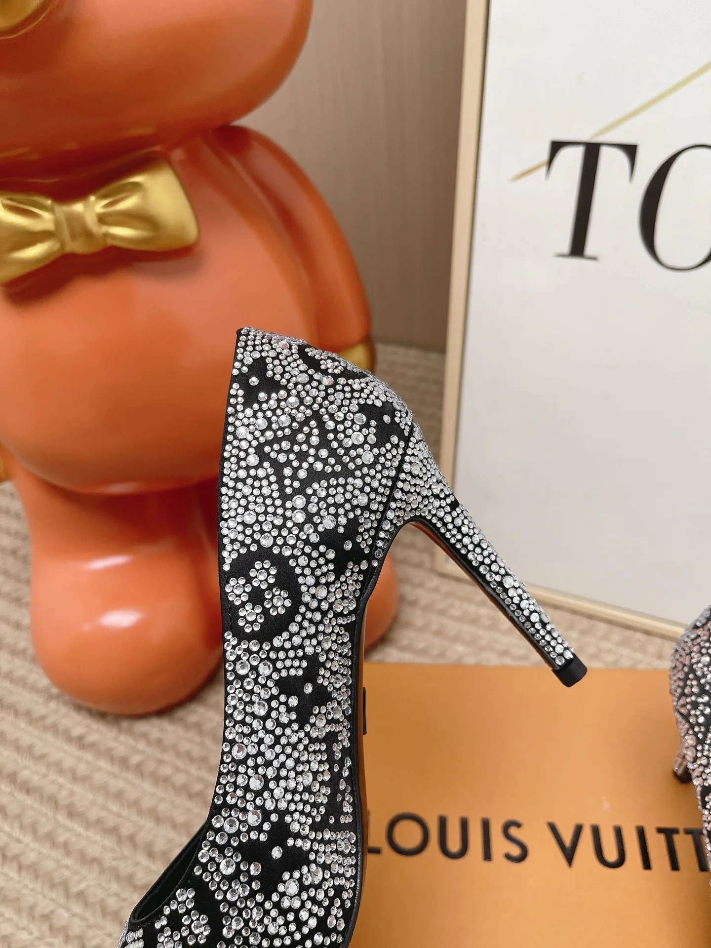 Туфли Женские Louis Vuitton 16910357