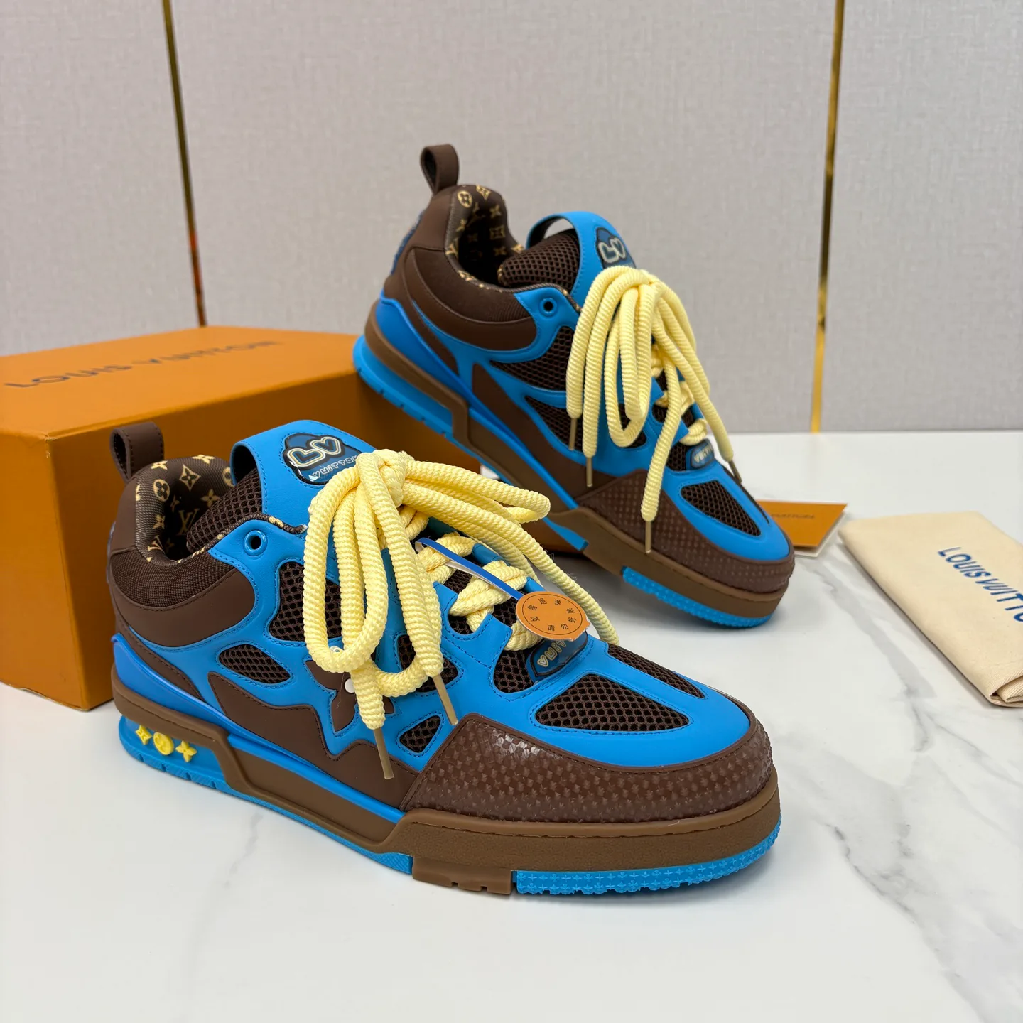 Кроссовки Женские Louis Vuitton 13140867