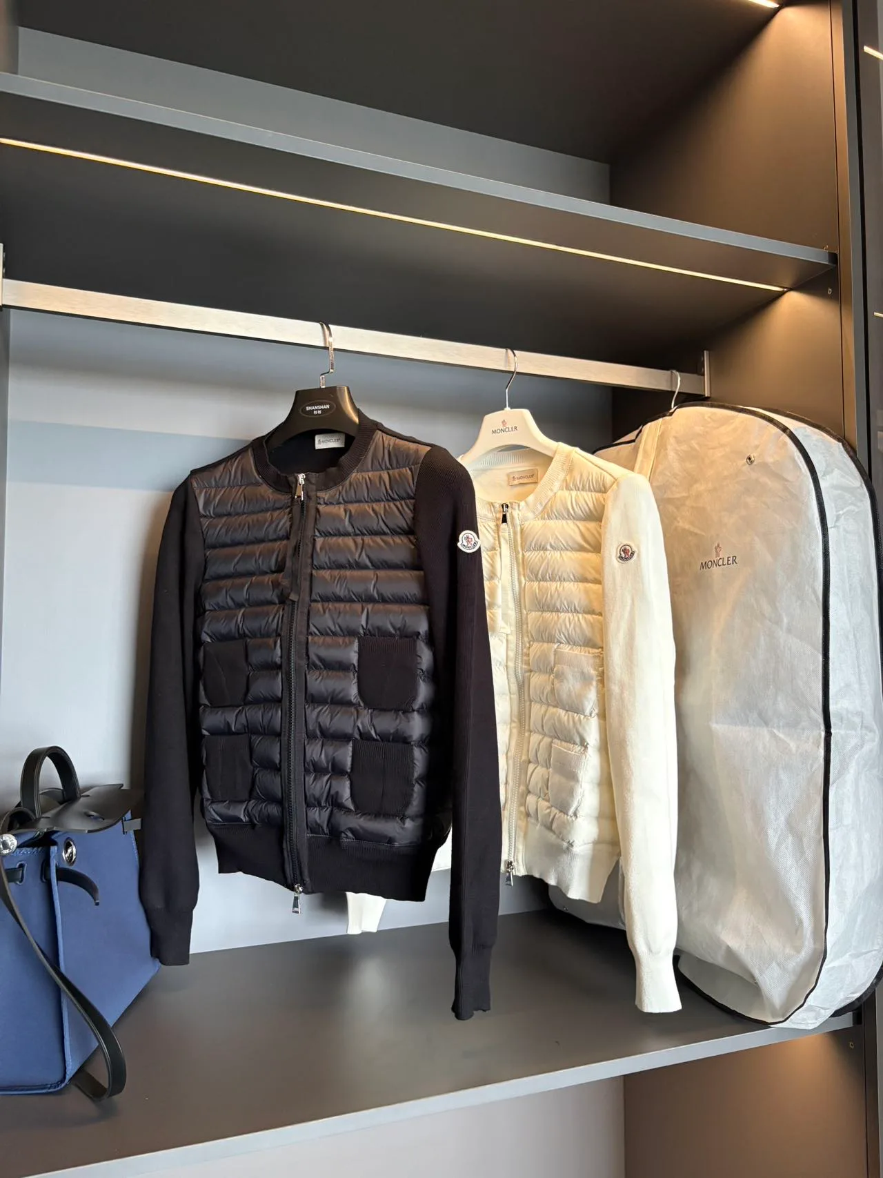 Куртки И Пуховики Женские Moncler 18110983